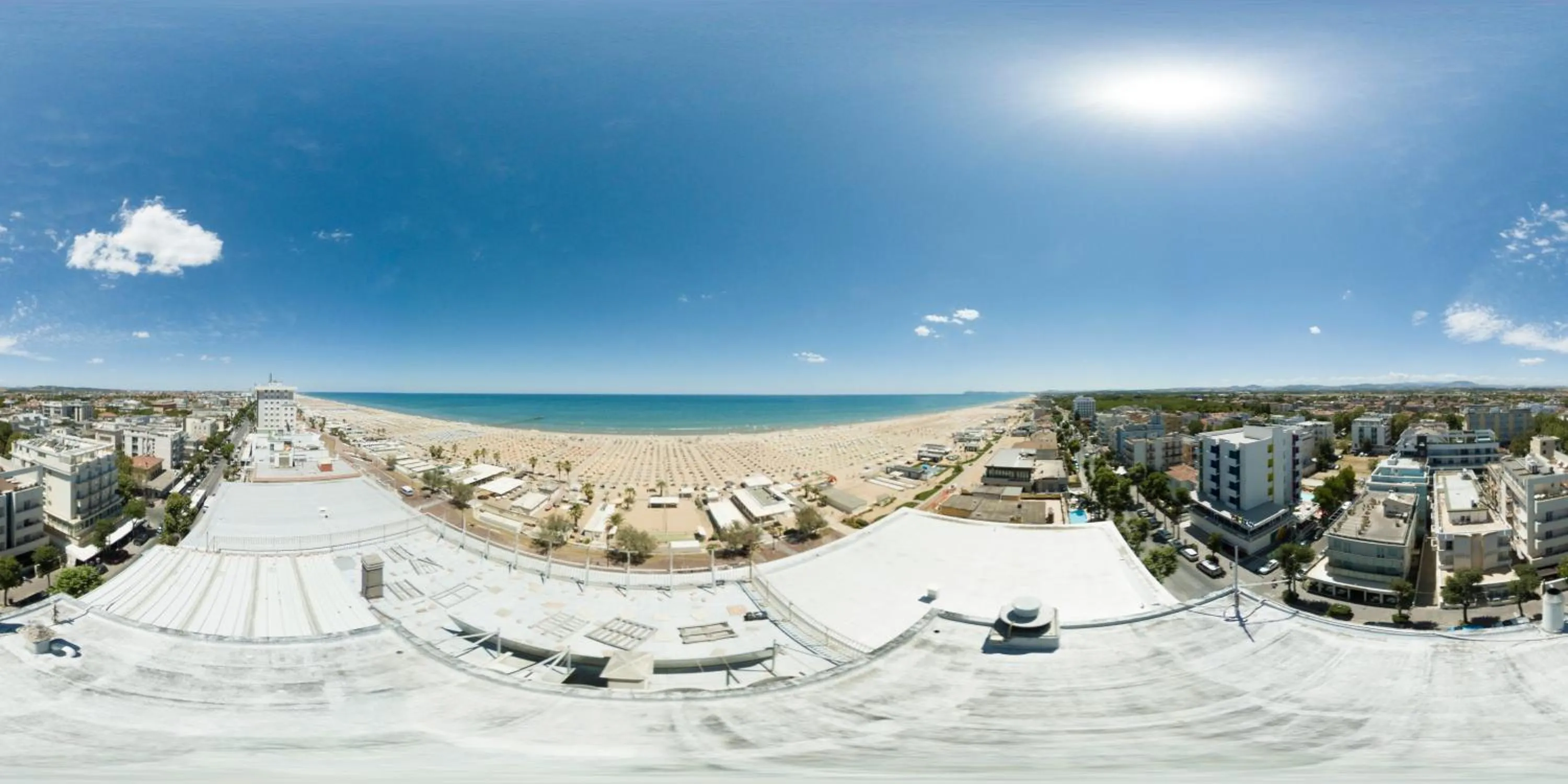 Beach in Hotel Centrale Miramare