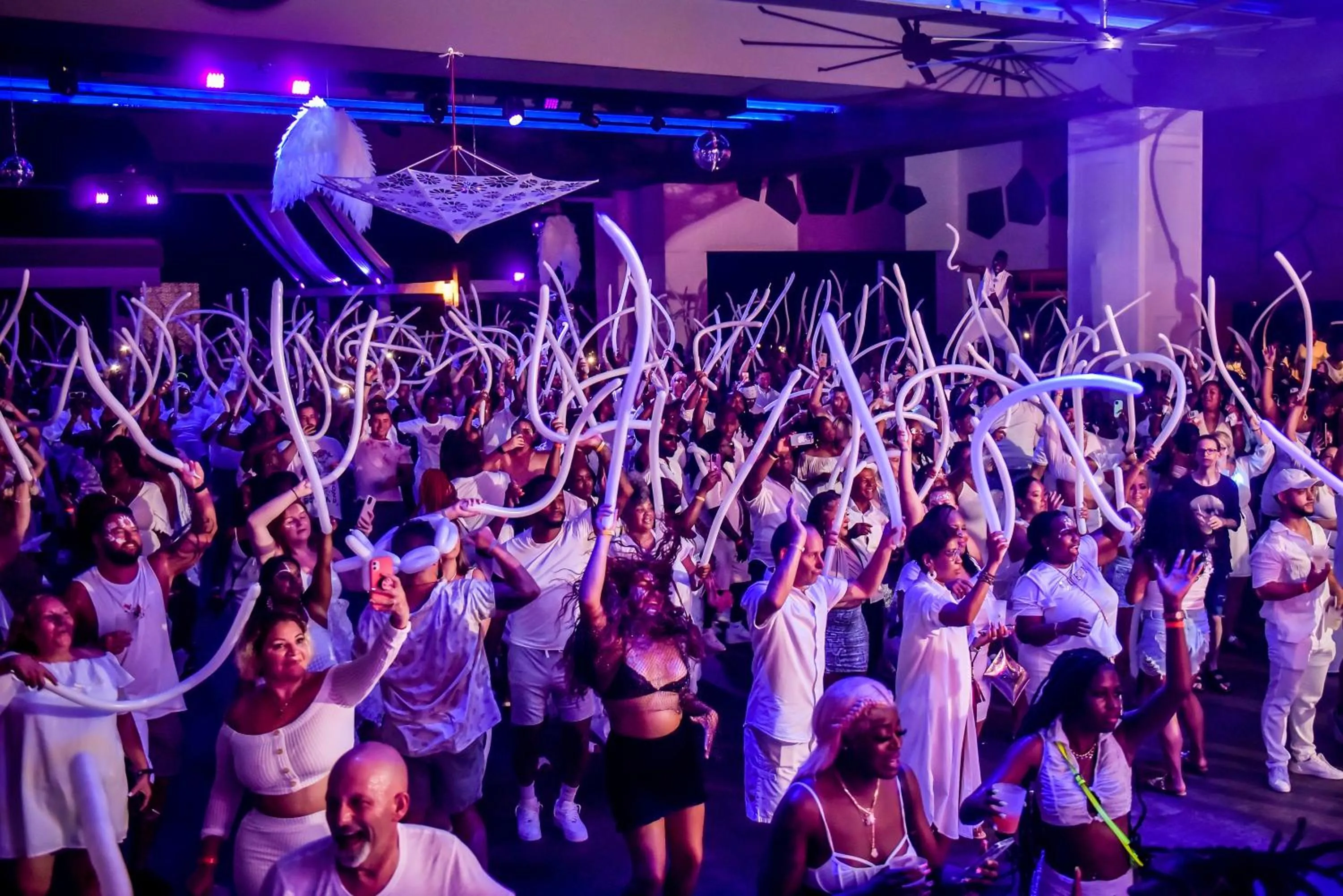 Evening entertainment in Riu Palace Aquarelle - All Inclusive