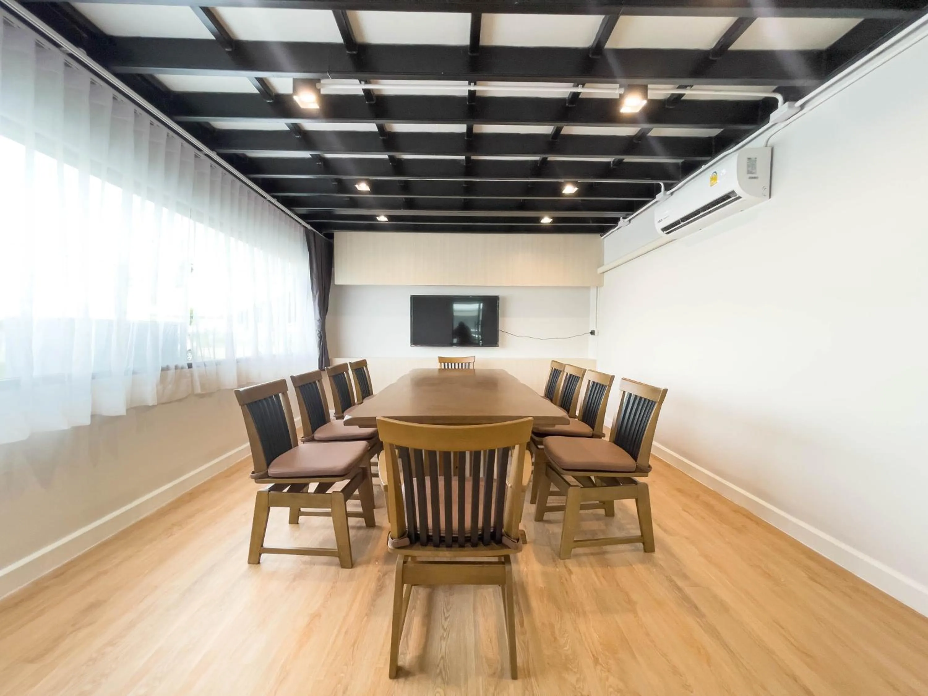 TV and multimedia in V1 boutique hotel