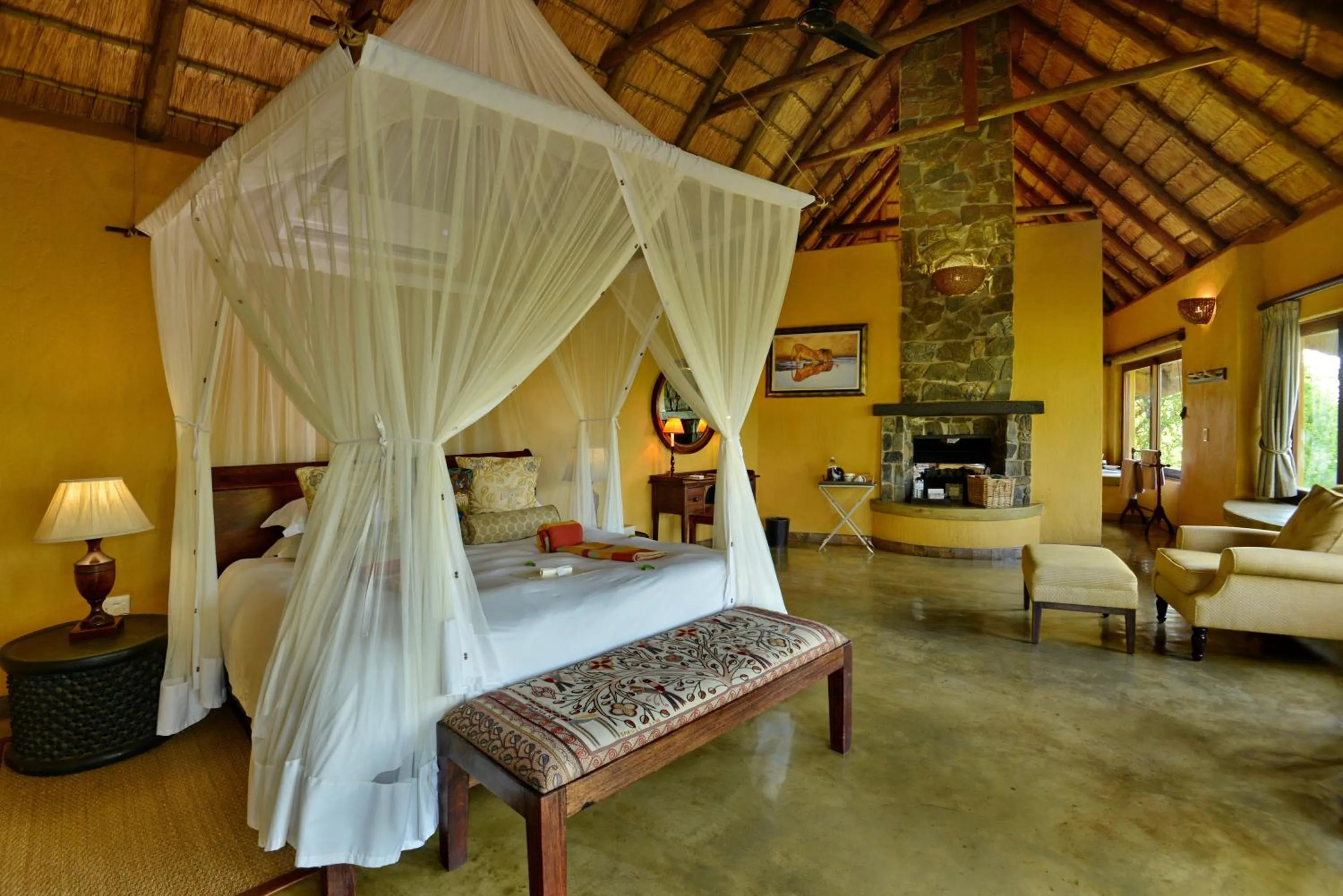 Photo of the whole room, Bed in Motswiri Private Safari Lodge