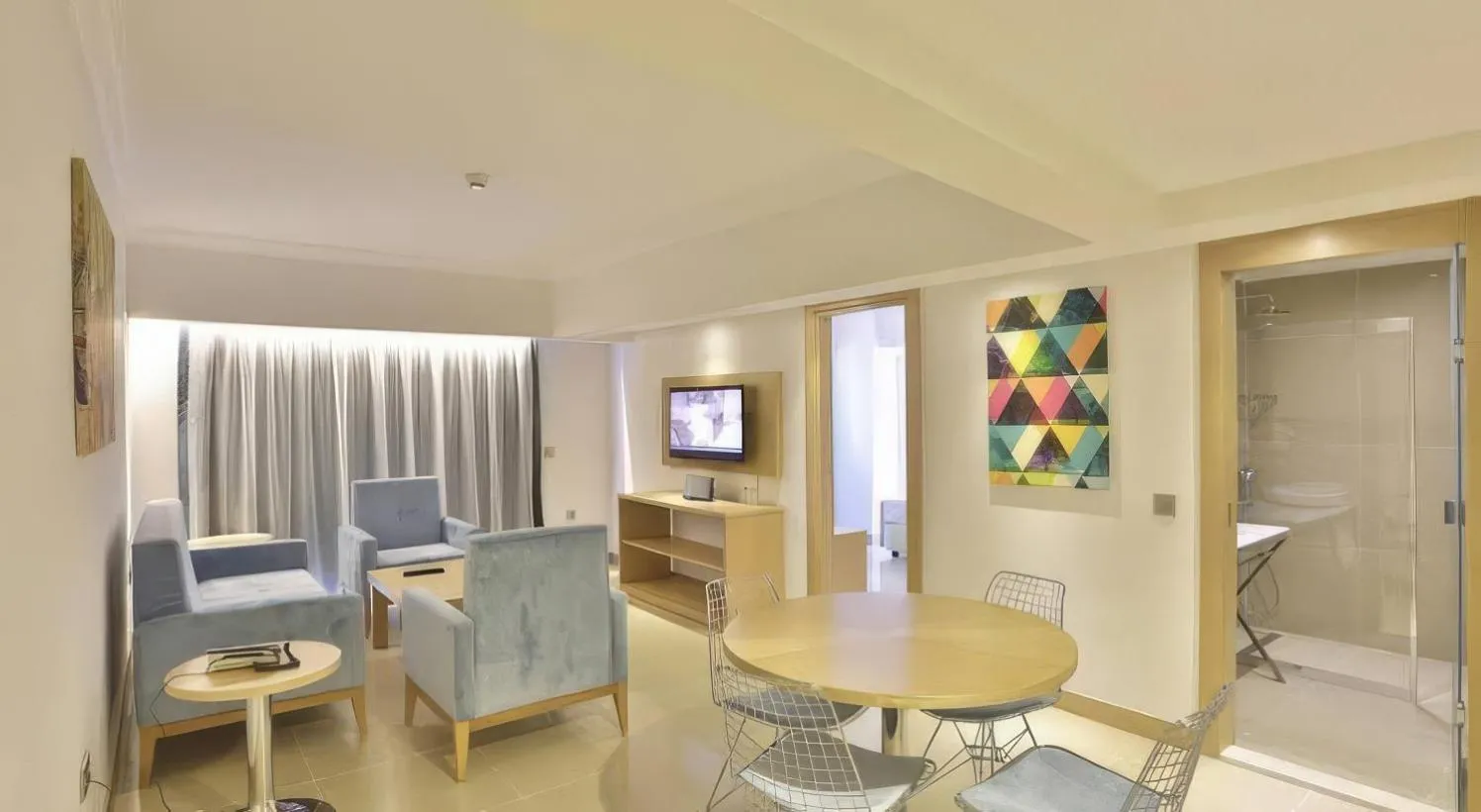 Deluxe Quadruple Room in Aurasia Design Hotel