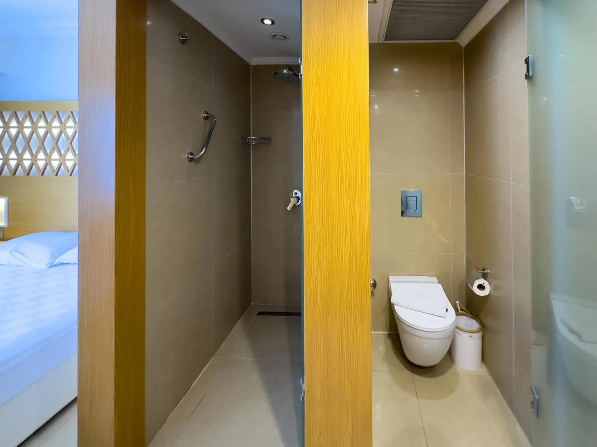 Shower in Aurasia Design Hotel