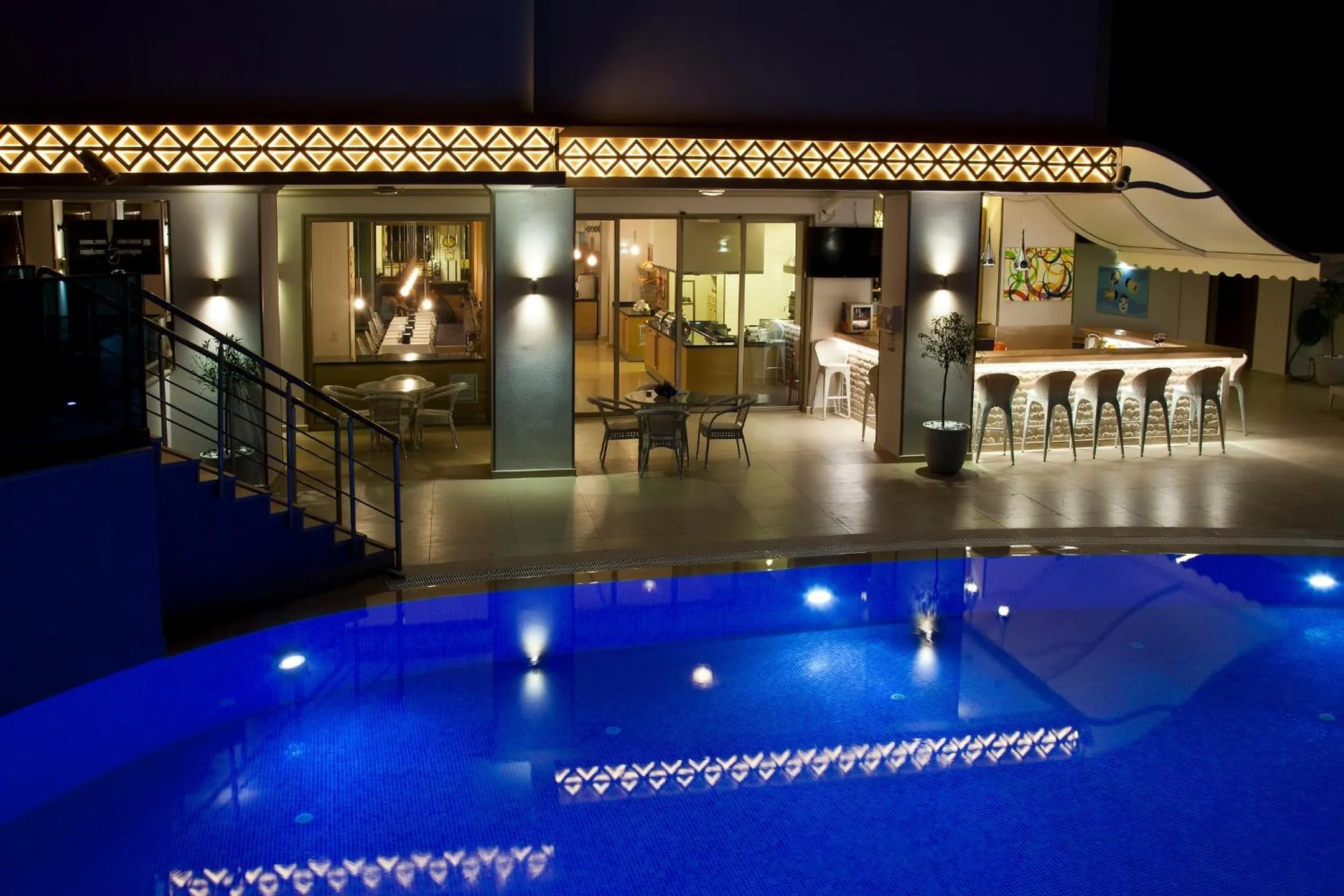 Night in Aurasia Design Hotel