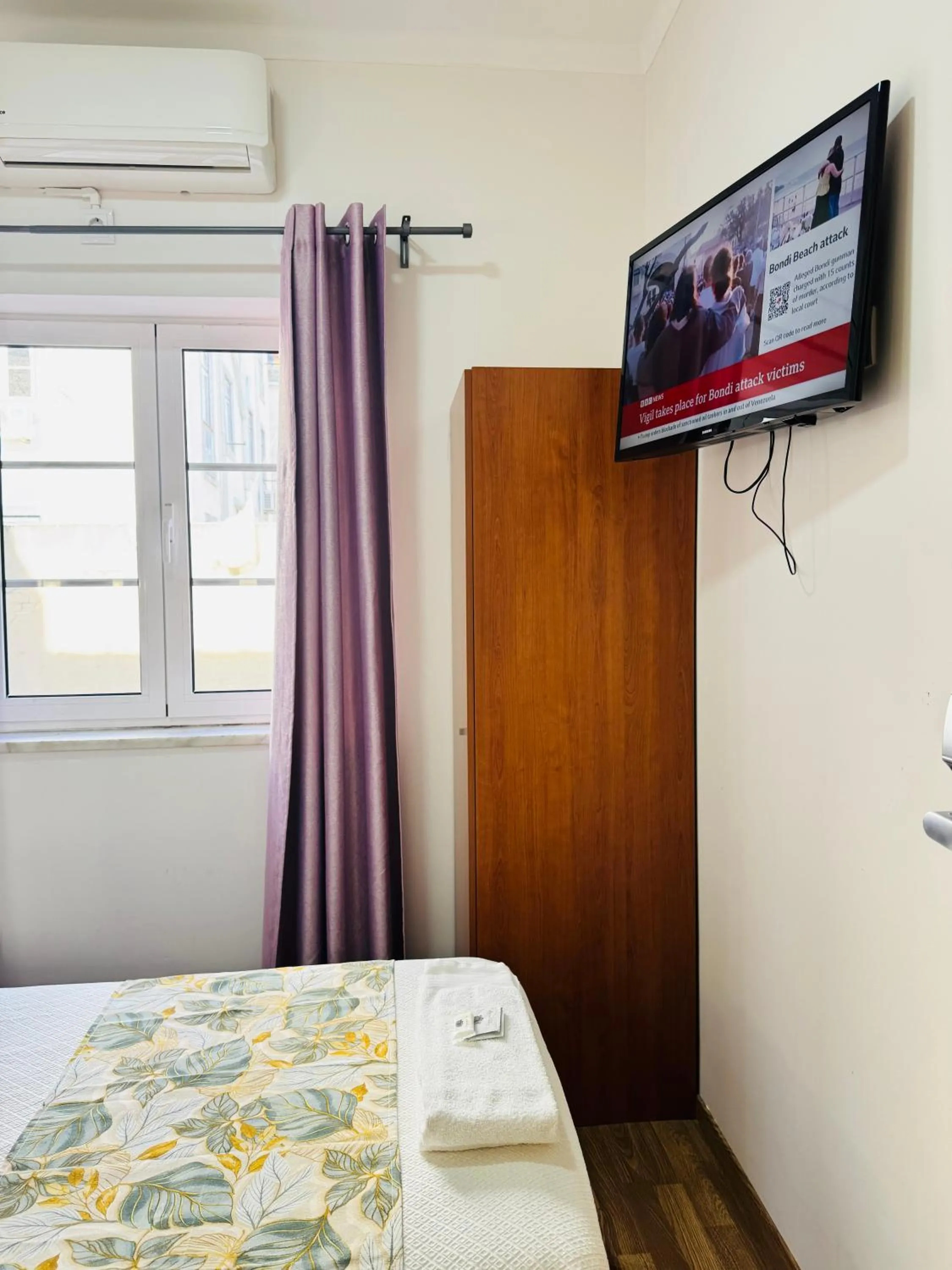 Bed in Residencial Camoes