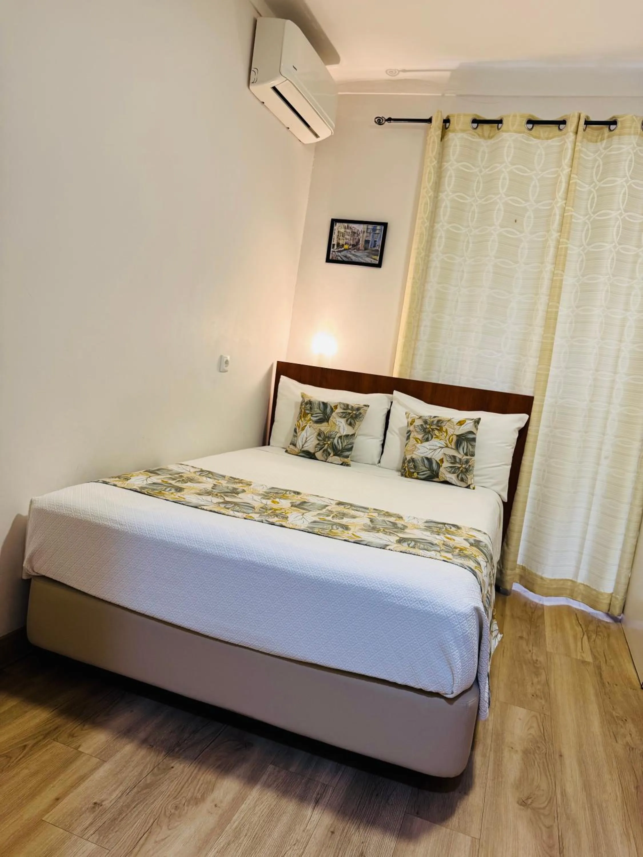 Bed in Residencial Camoes