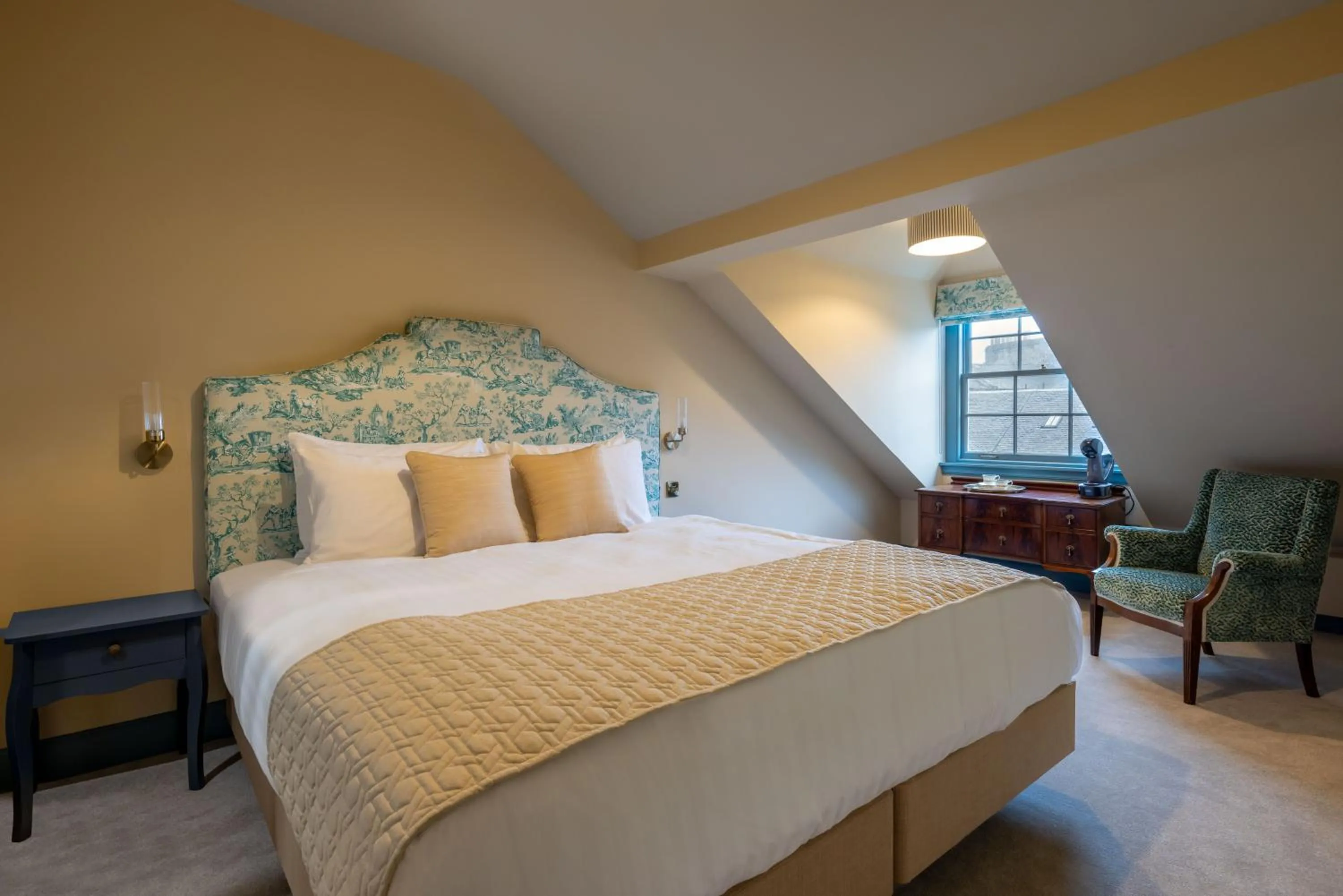 Bed in Eleven Stafford Street Townhouse