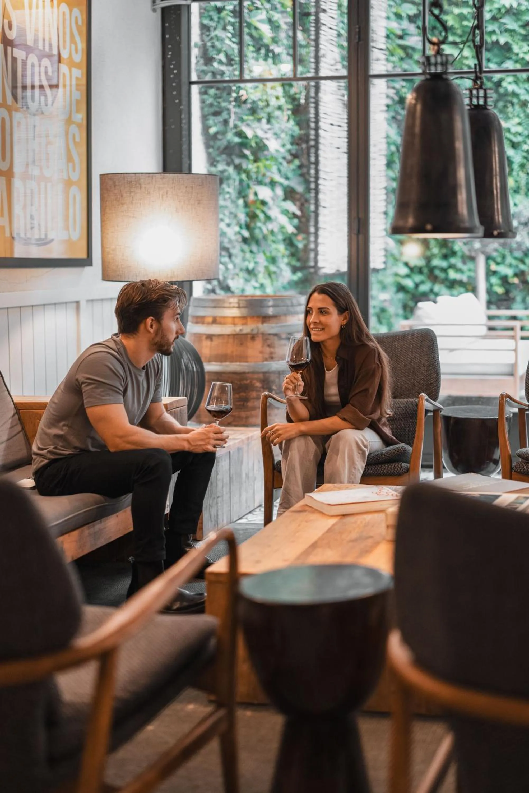 Lounge or bar in Praktik Vinoteca