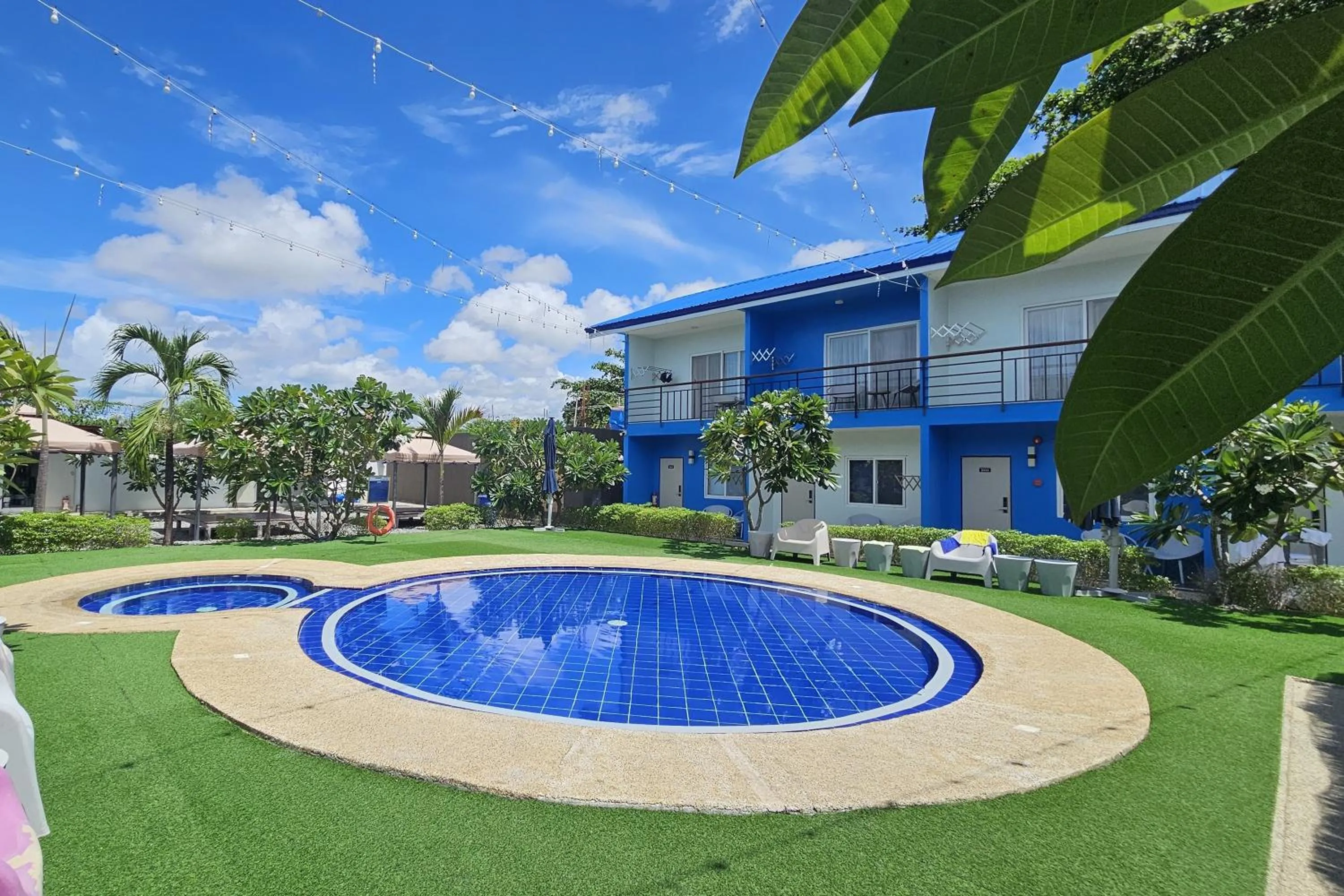 Swimming pool in Casa Blu Hotel & Resort