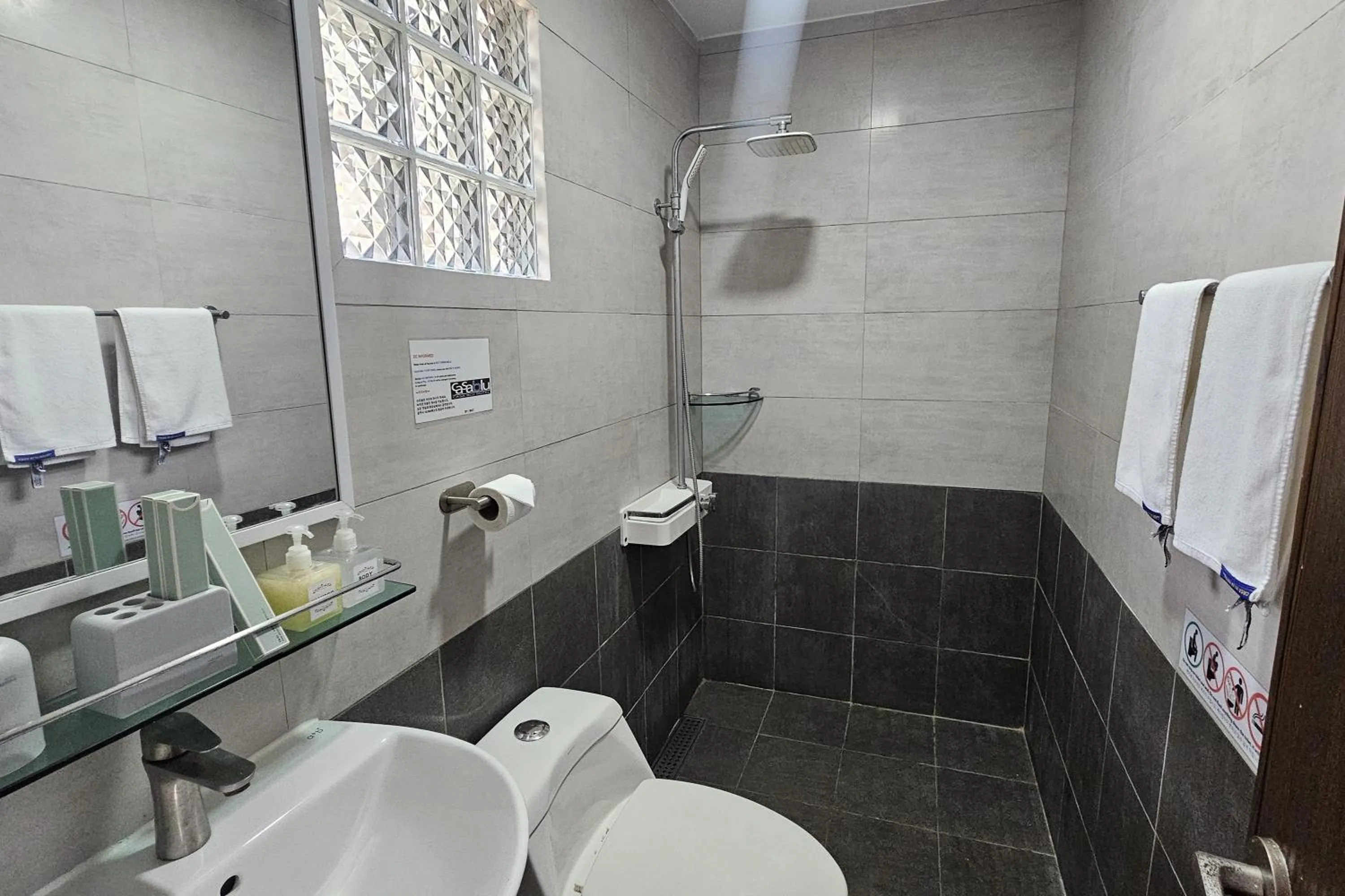 Bathroom in Casa Blu Hotel & Resort