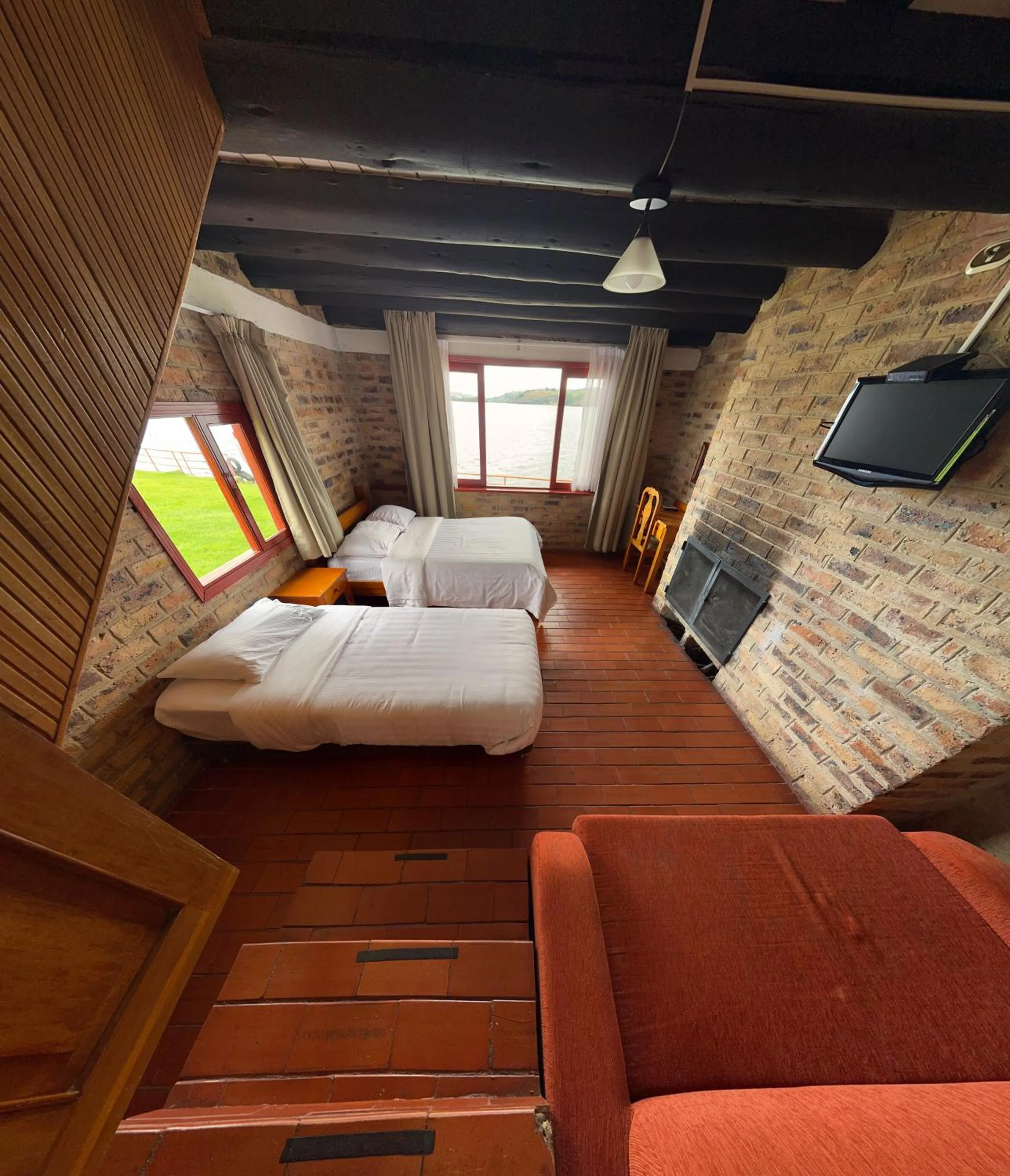 Photo of the whole room, Bed in Hotel Refugio Santa Ines