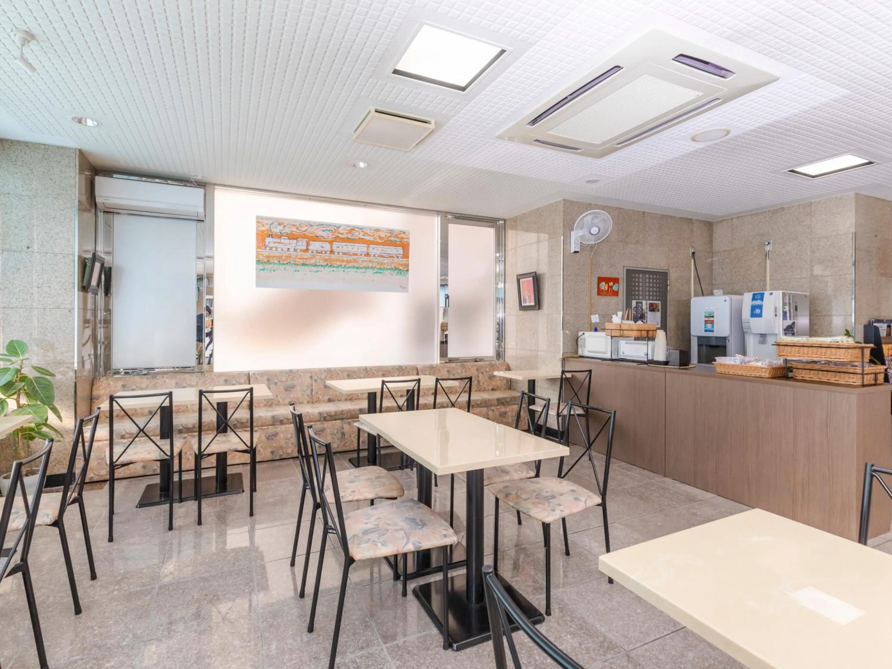 Seating area in Hotel HORAIRE Saijo