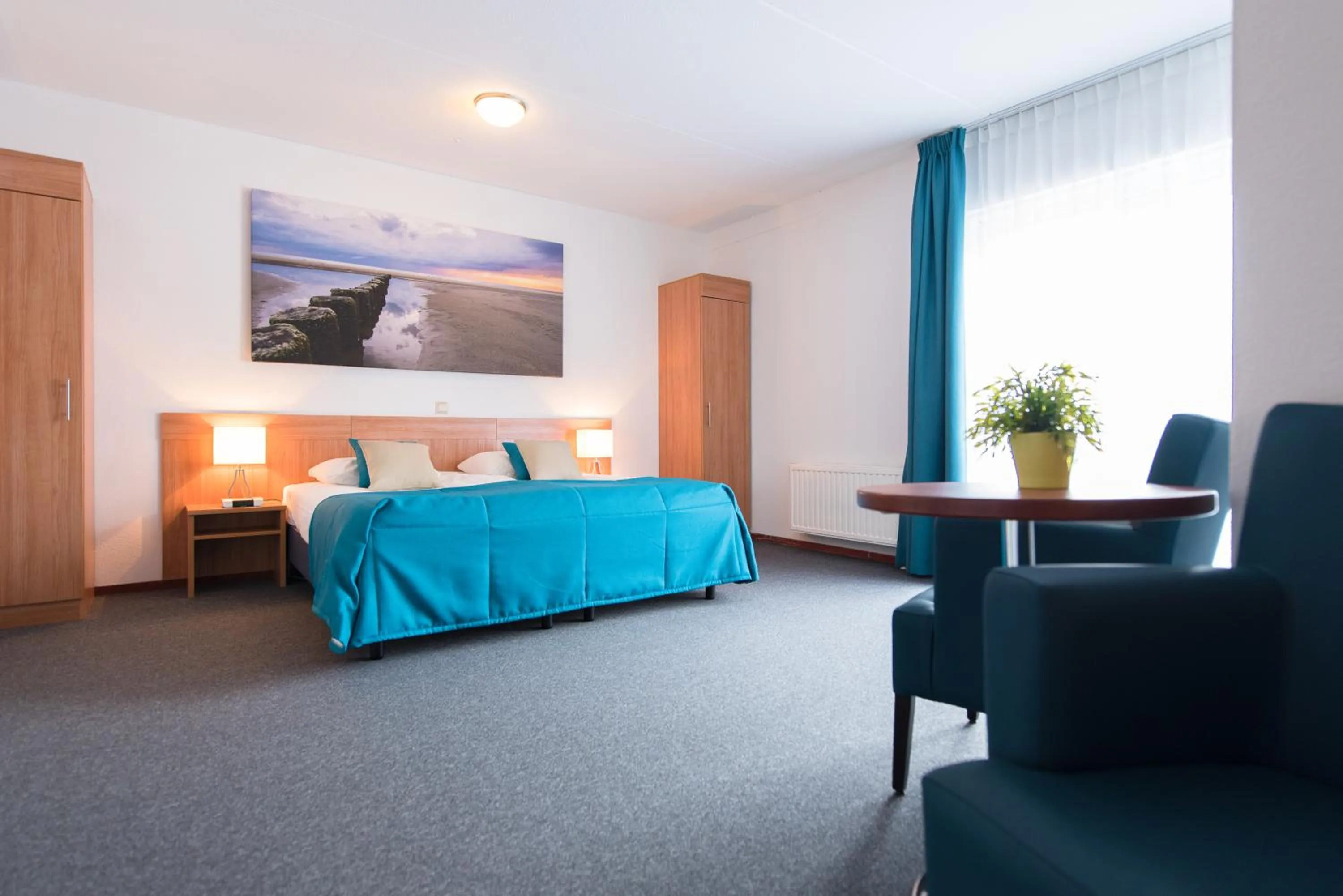 Photo of the whole room, Bed in Hotel Nes