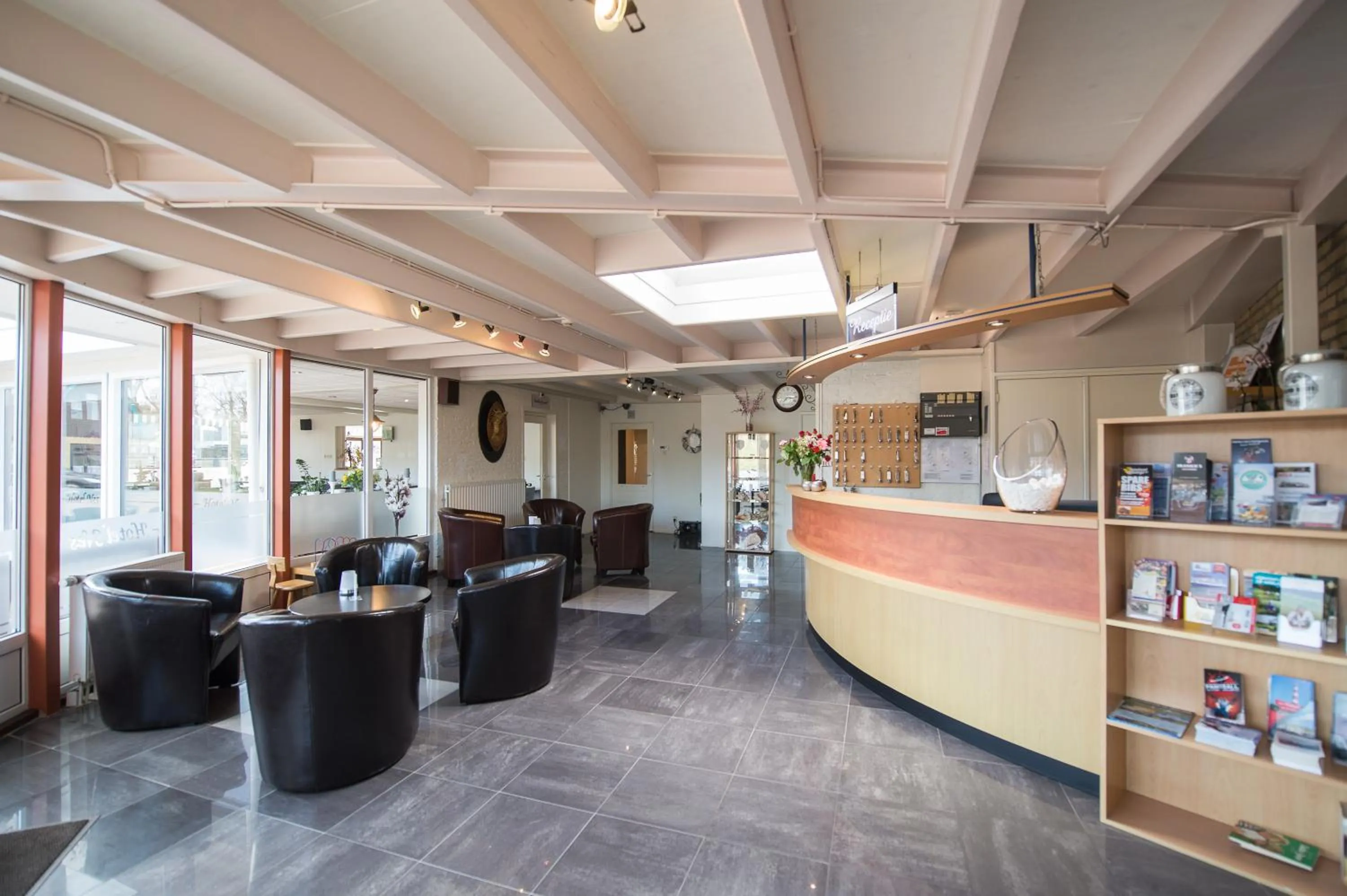 Lobby or reception in Hotel Nes