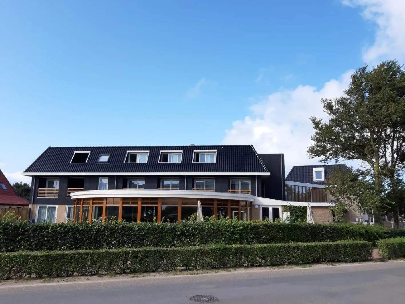 Property building in Hotel Nes