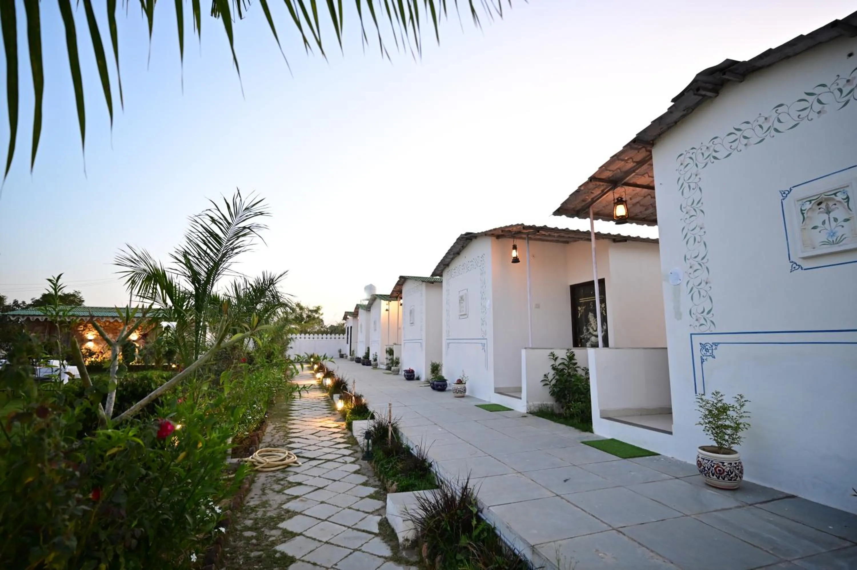 Property building in Hem Vilas