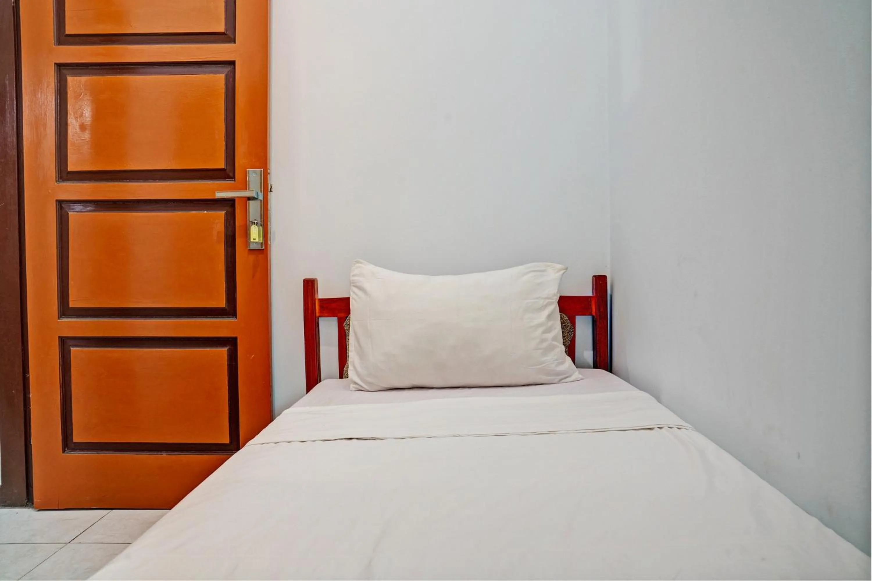 Bedroom in Hotel O Penginapan Hj Lilis 2 Syariah