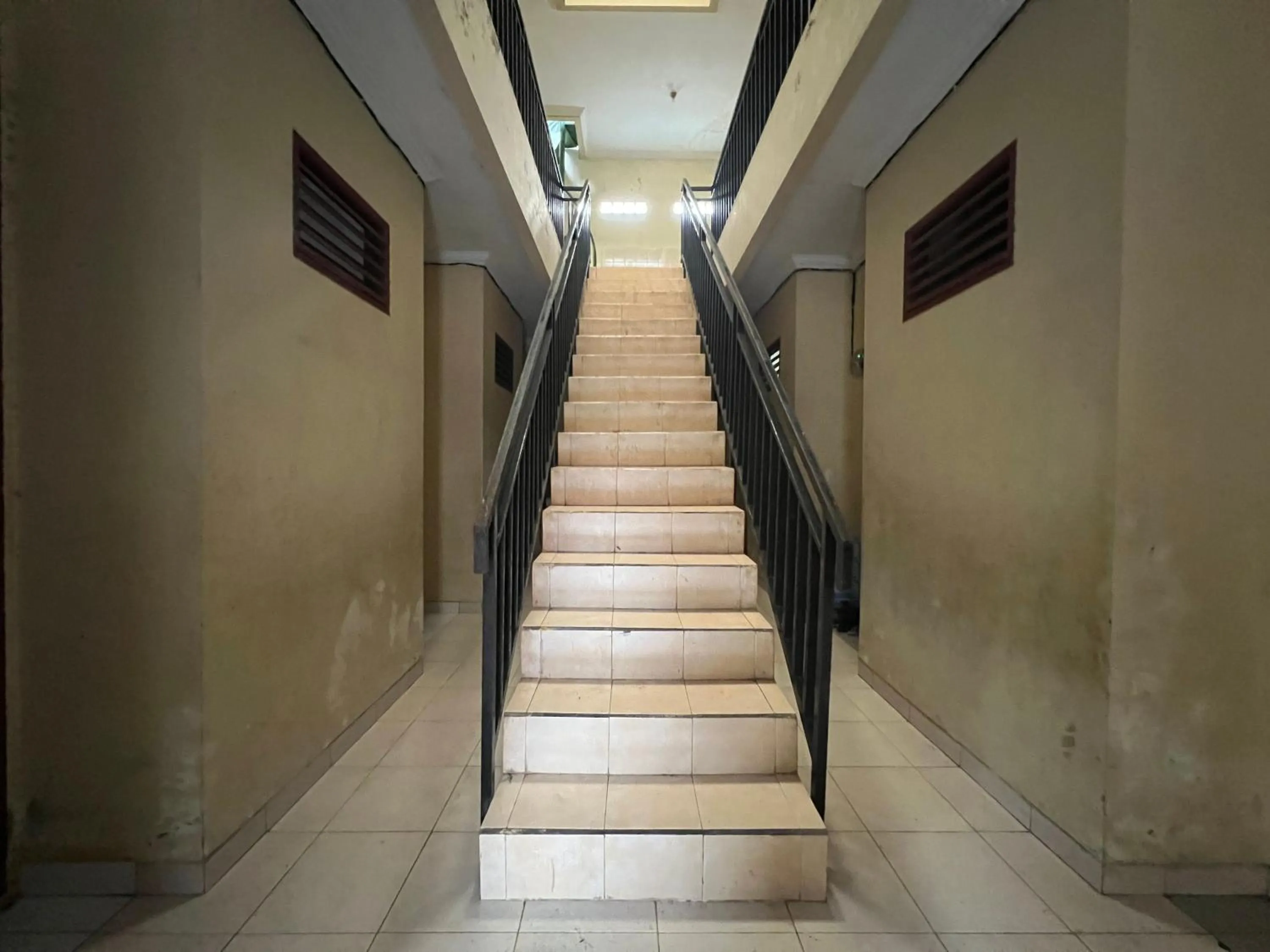 Lobby or reception in OYO 93412 Kost Irma Syariah Near UPTD SMP Negeri 8 Parepare