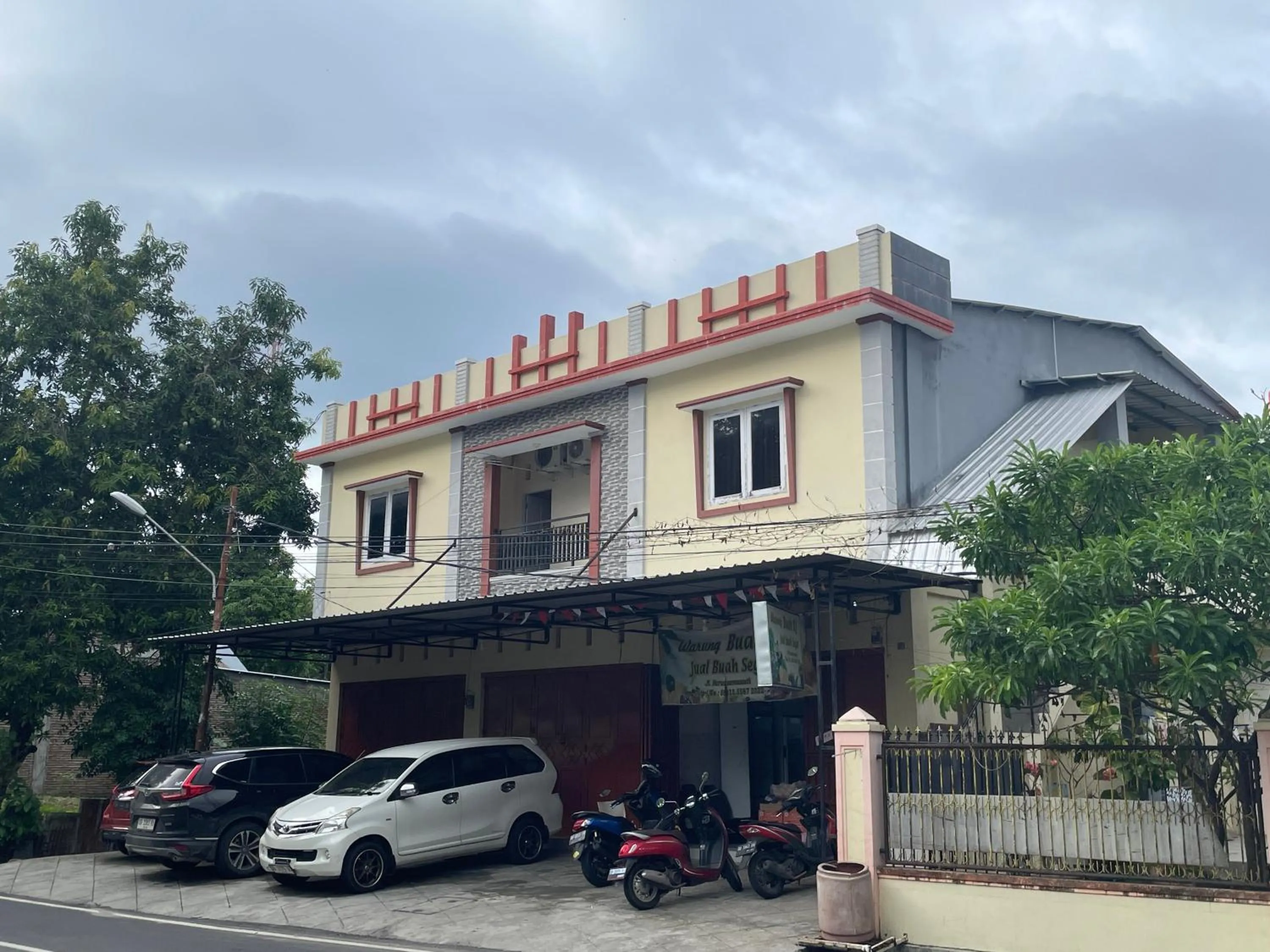Facade/entrance in OYO 93412 Kost Irma Syariah Near UPTD SMP Negeri 8 Parepare
