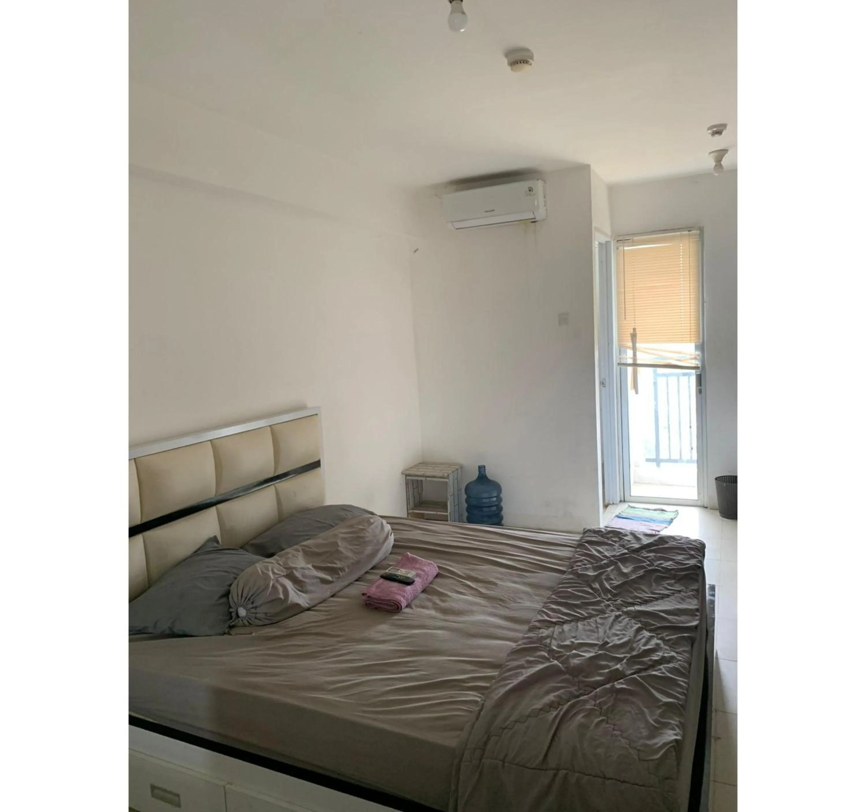 Bedroom, Bed in OYO Life 93374 Andira Inn