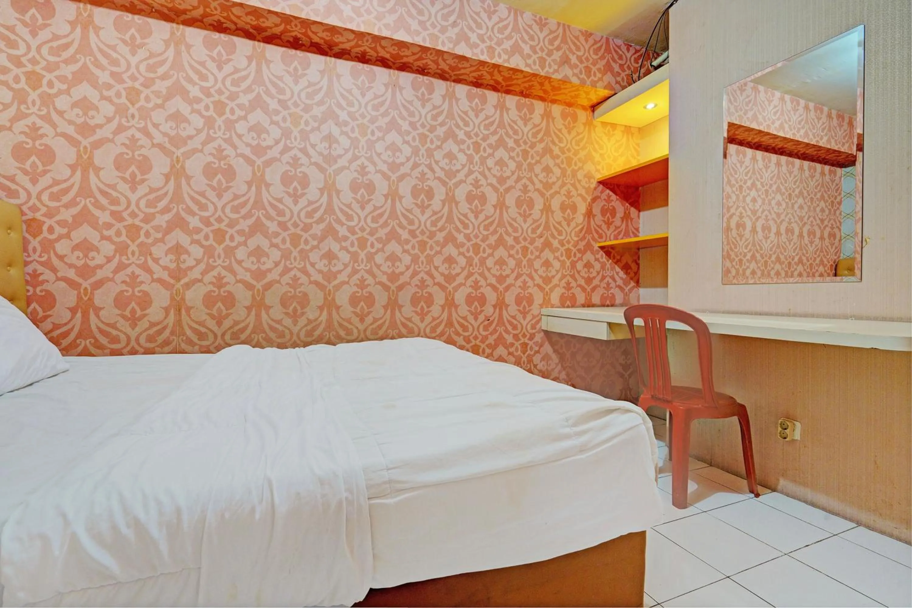 Bedroom, Bed in OYO 93352 Apartement Gateway Cicadas By Db Rent