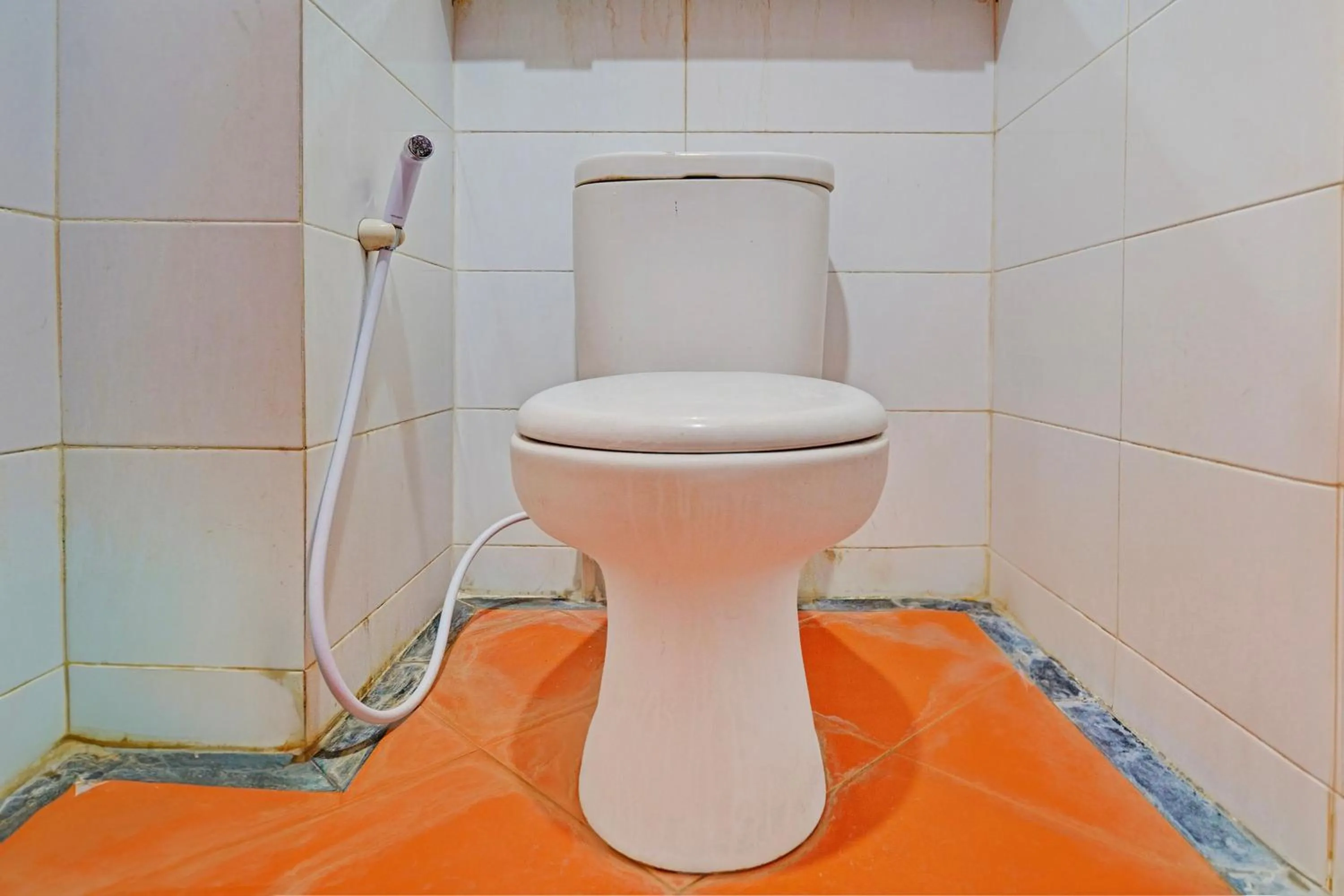 Bathroom in OYO 93352 Apartement Gateway Cicadas By Db Rent