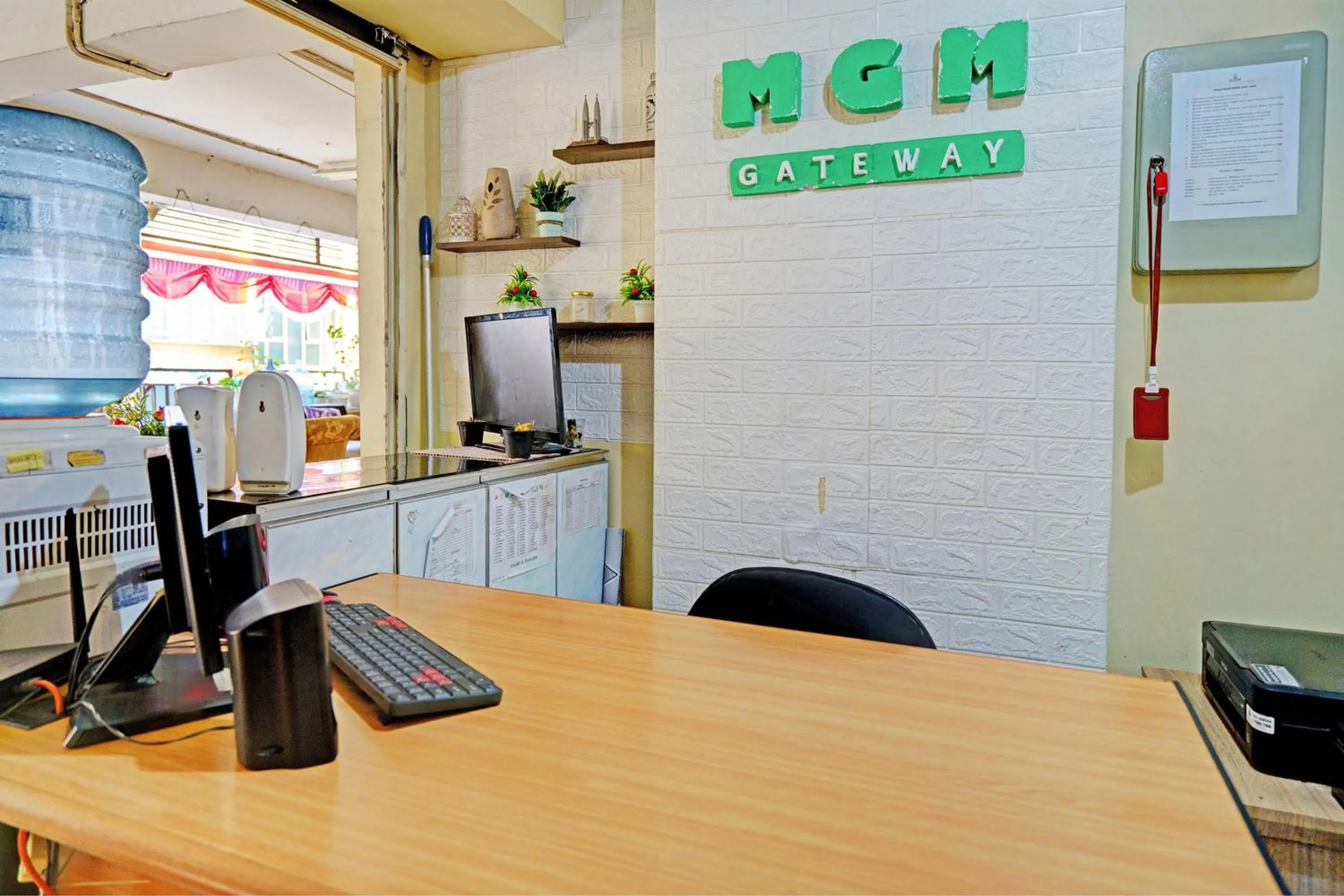 Lobby or reception in OYO 93352 Apartement Gateway Cicadas By Db Rent