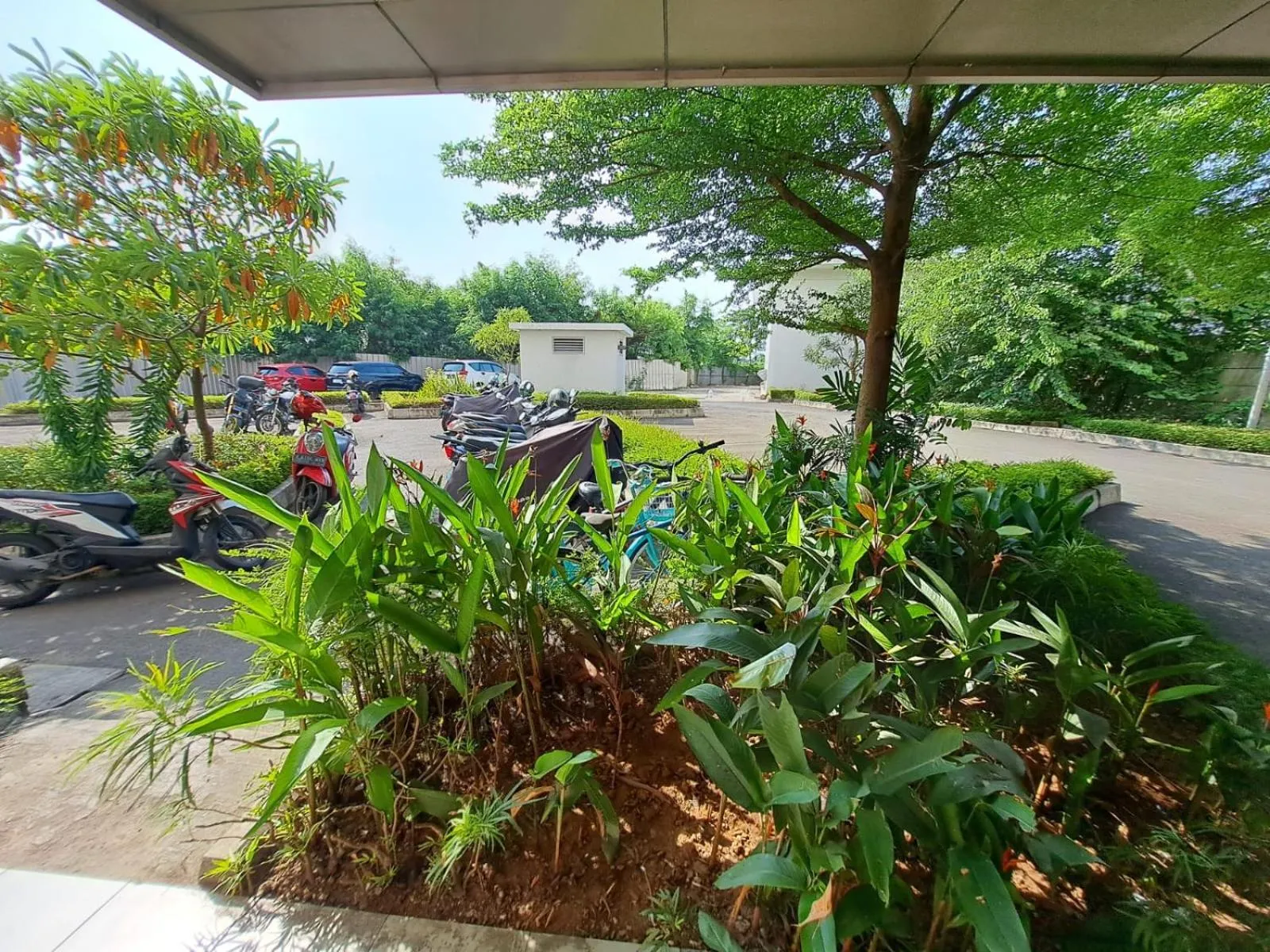 Lobby or reception in Hotel O Apartement Sentraland Karawang By Agung Rent