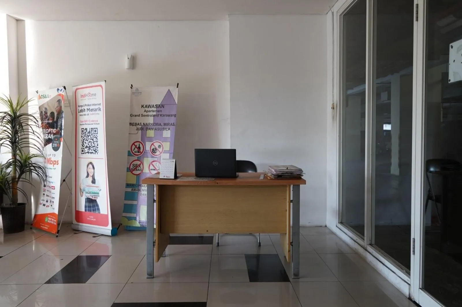 Lobby or reception in Hotel O Apartement Sentraland Karawang By Gs