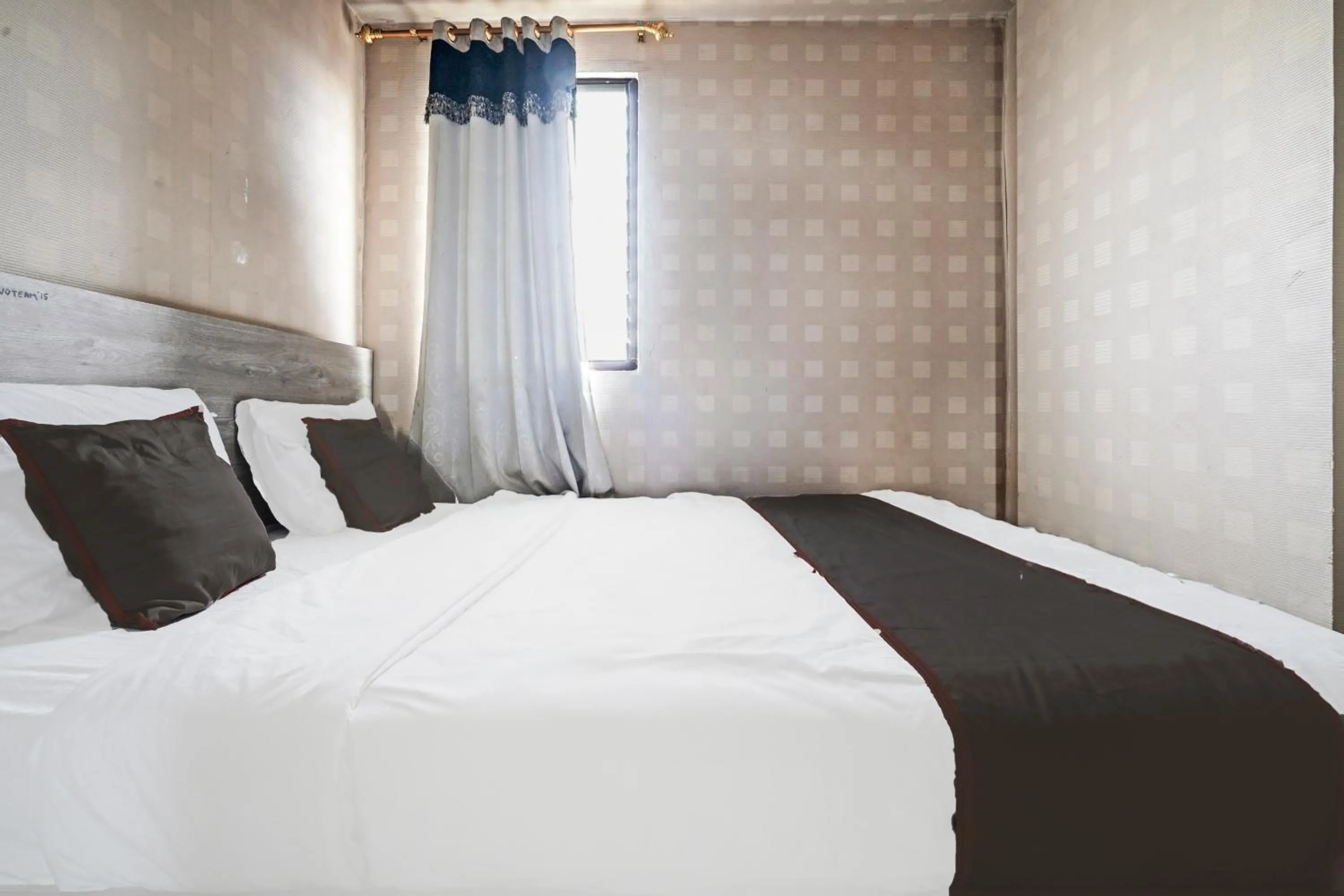 Bedroom, Bed in OYO 93365 Apartement Gateway By Sarana Cipta Mahakarya Ii