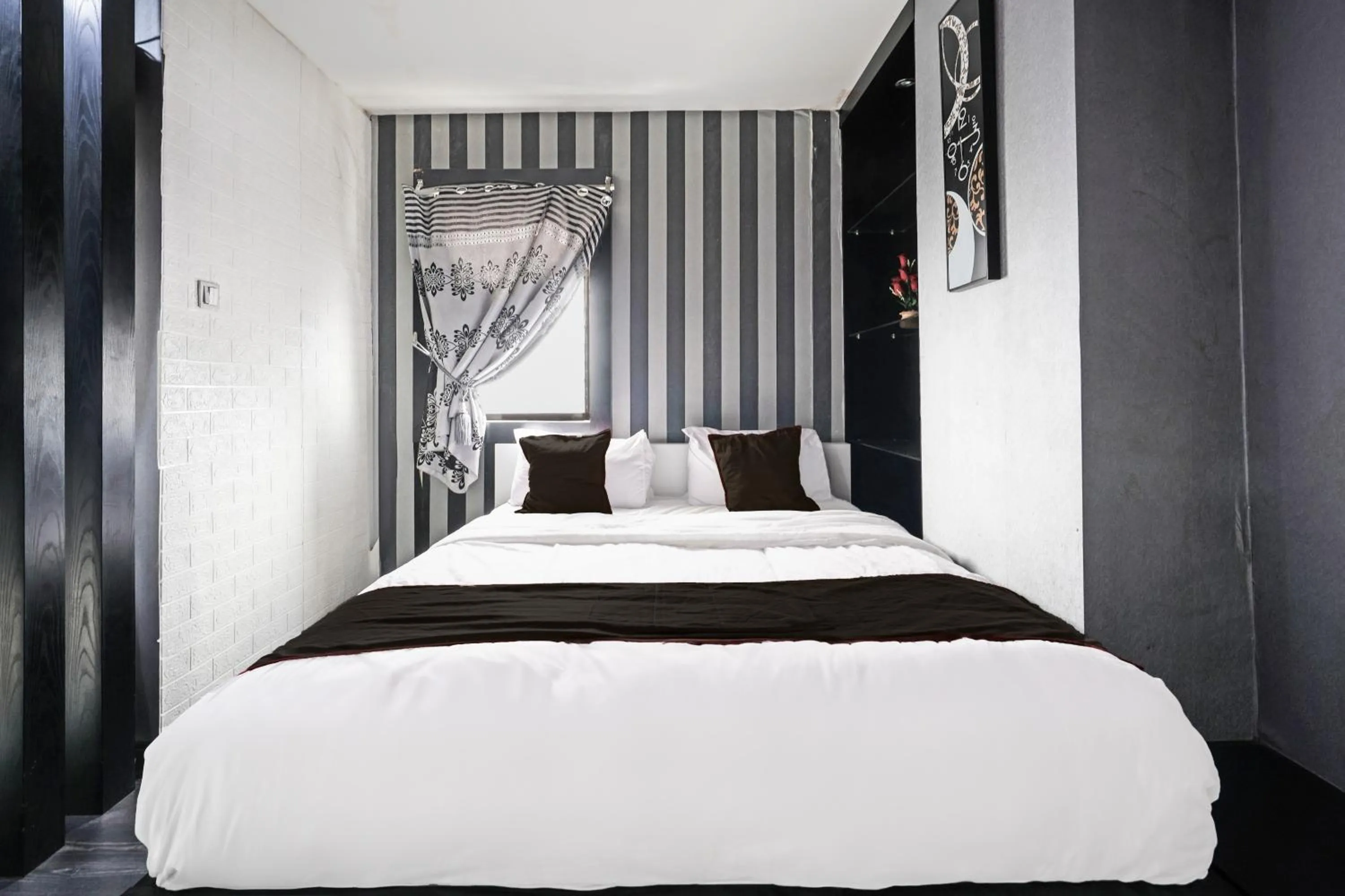 Bedroom, Bed in OYO 93365 Apartement Gateway By Sarana Cipta Mahakarya Ii