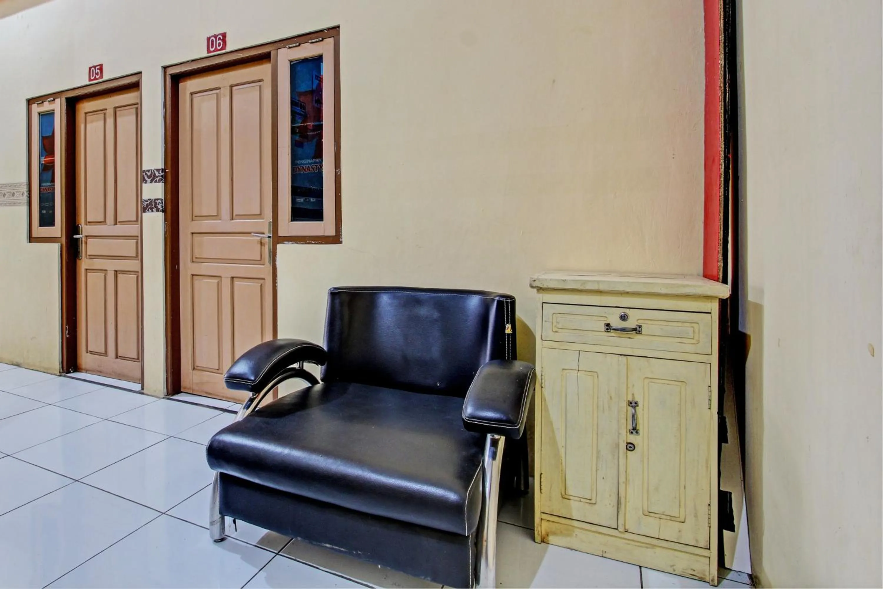 Lobby or reception in Capital O 93361 Dynasty Inn Syariah