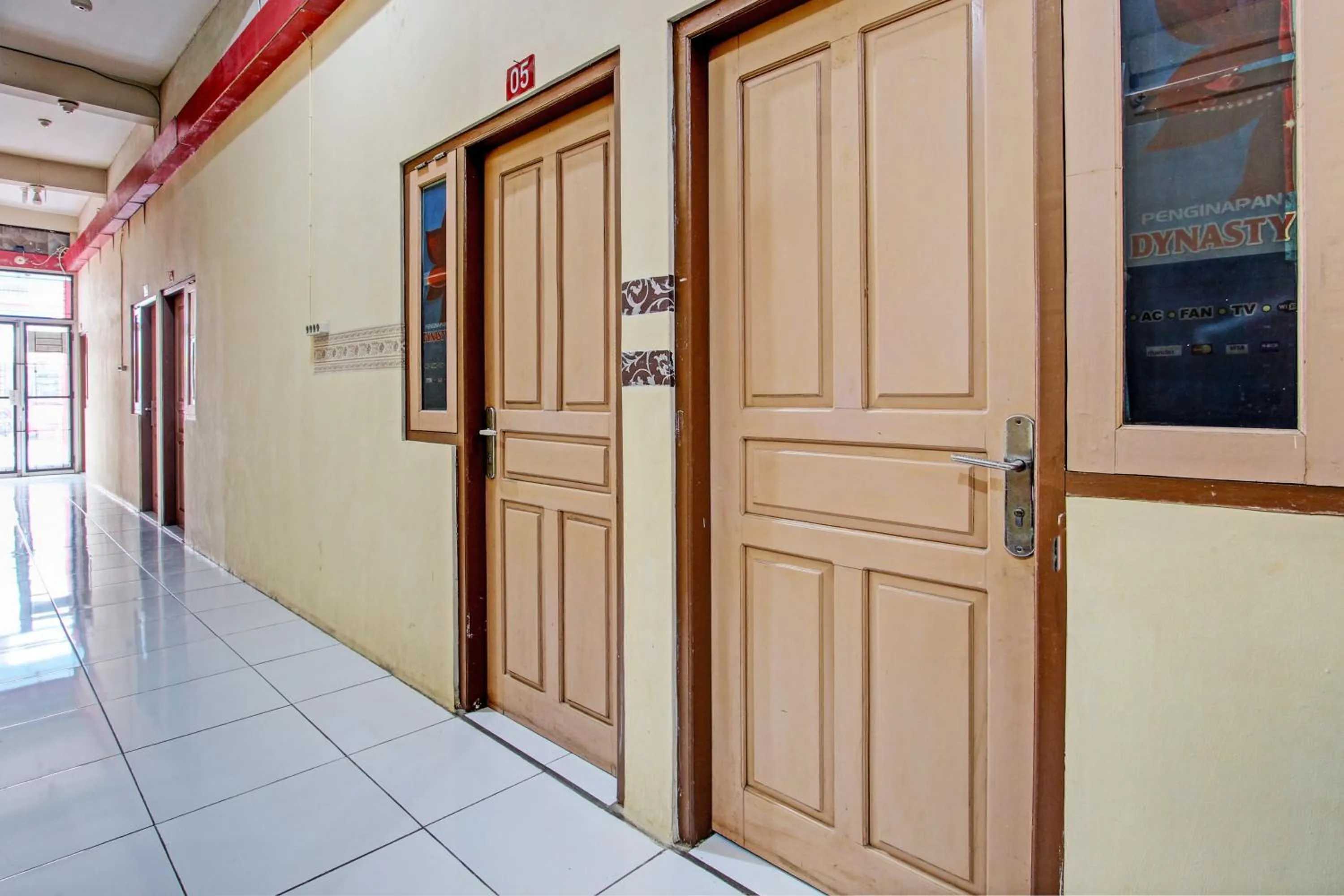 Lobby or reception in Capital O 93361 Dynasty Inn Syariah