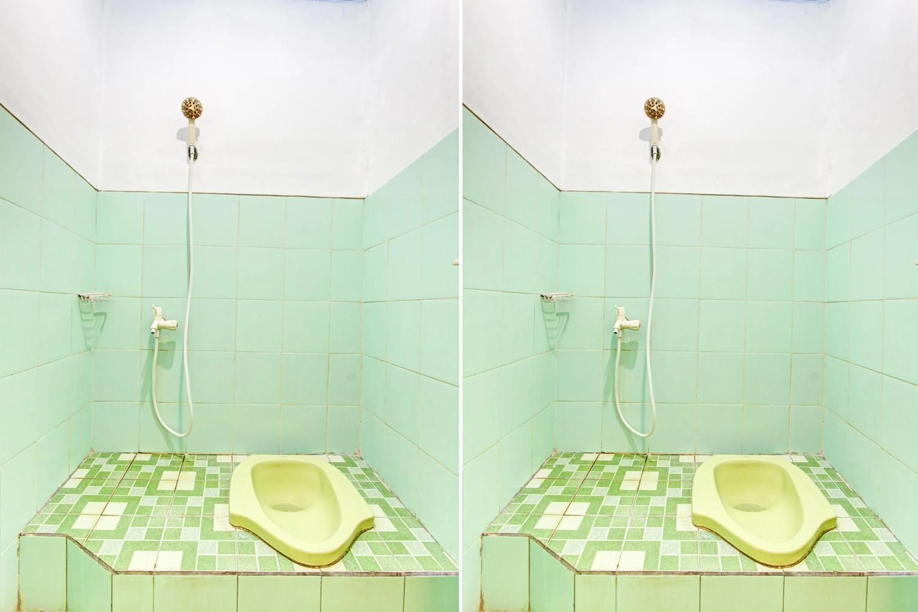 Bathroom in Capital O 93361 Dynasty Inn Syariah