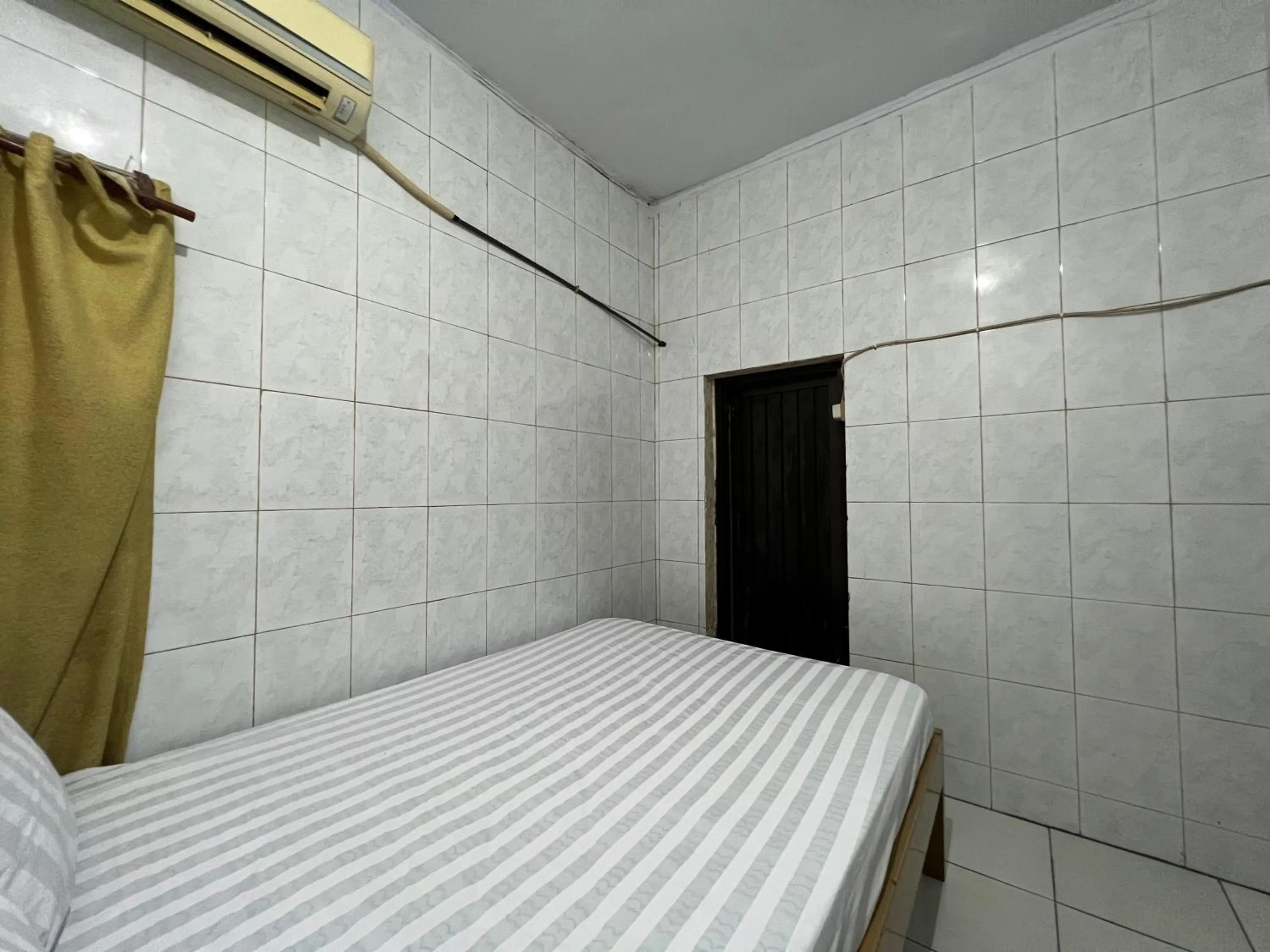 Bedroom, Bed in Hotel O Pondok Bulo Ugi Syariah Near SD Negeri 185 Pinrang