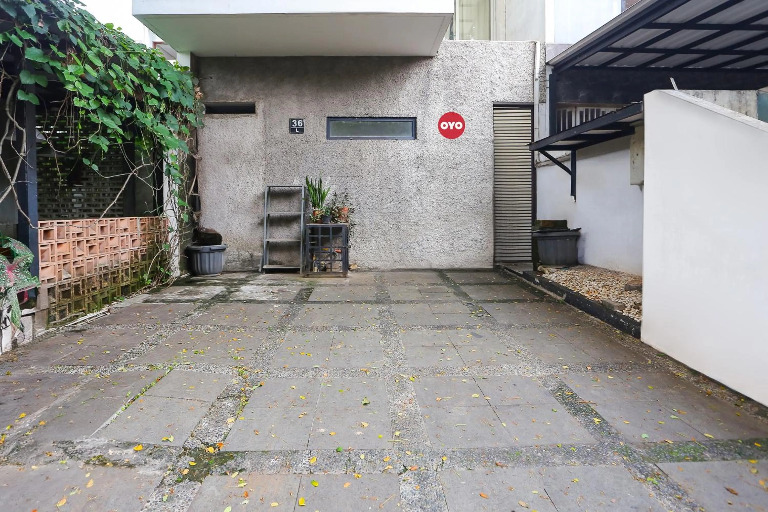 Other in OYO 93370 Lot Thirty Six