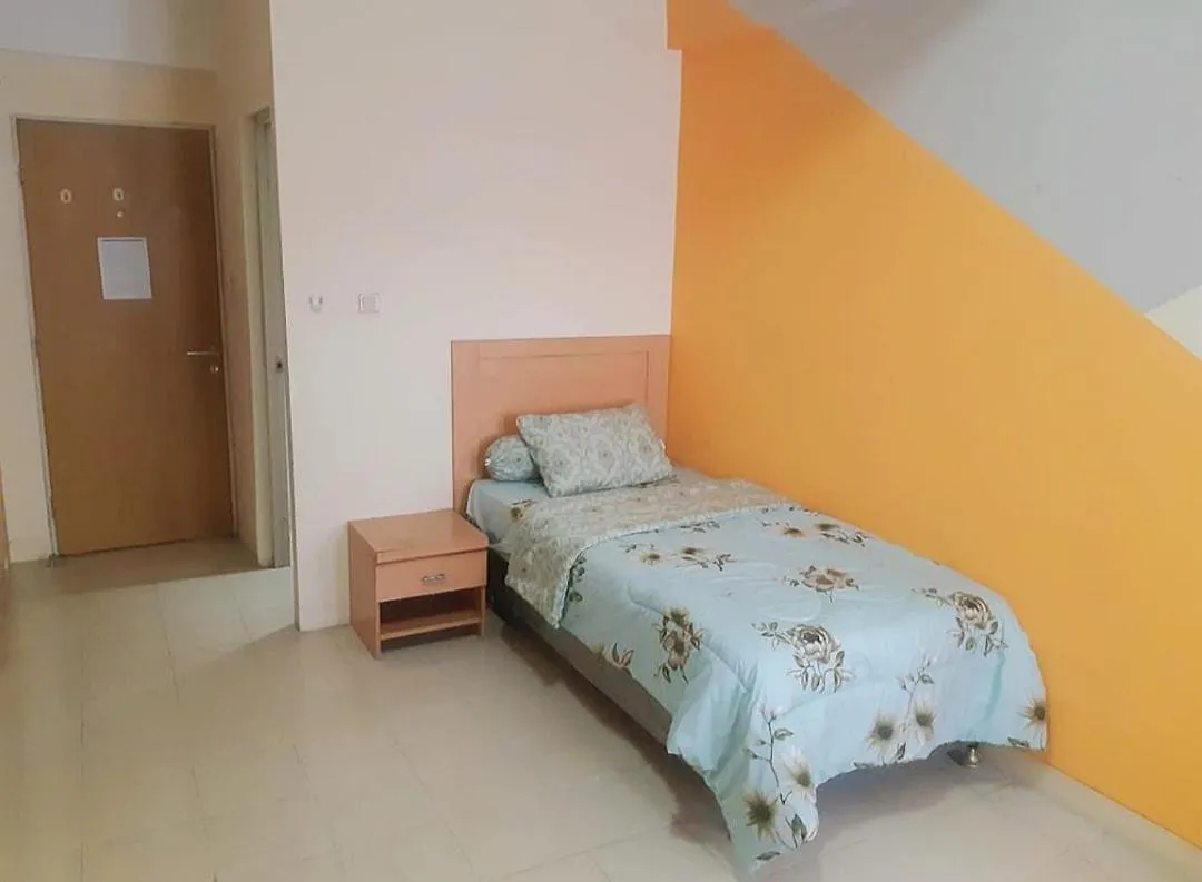 Bedroom, Bed in OYO Life 93383 Wisma Kencana Puteri