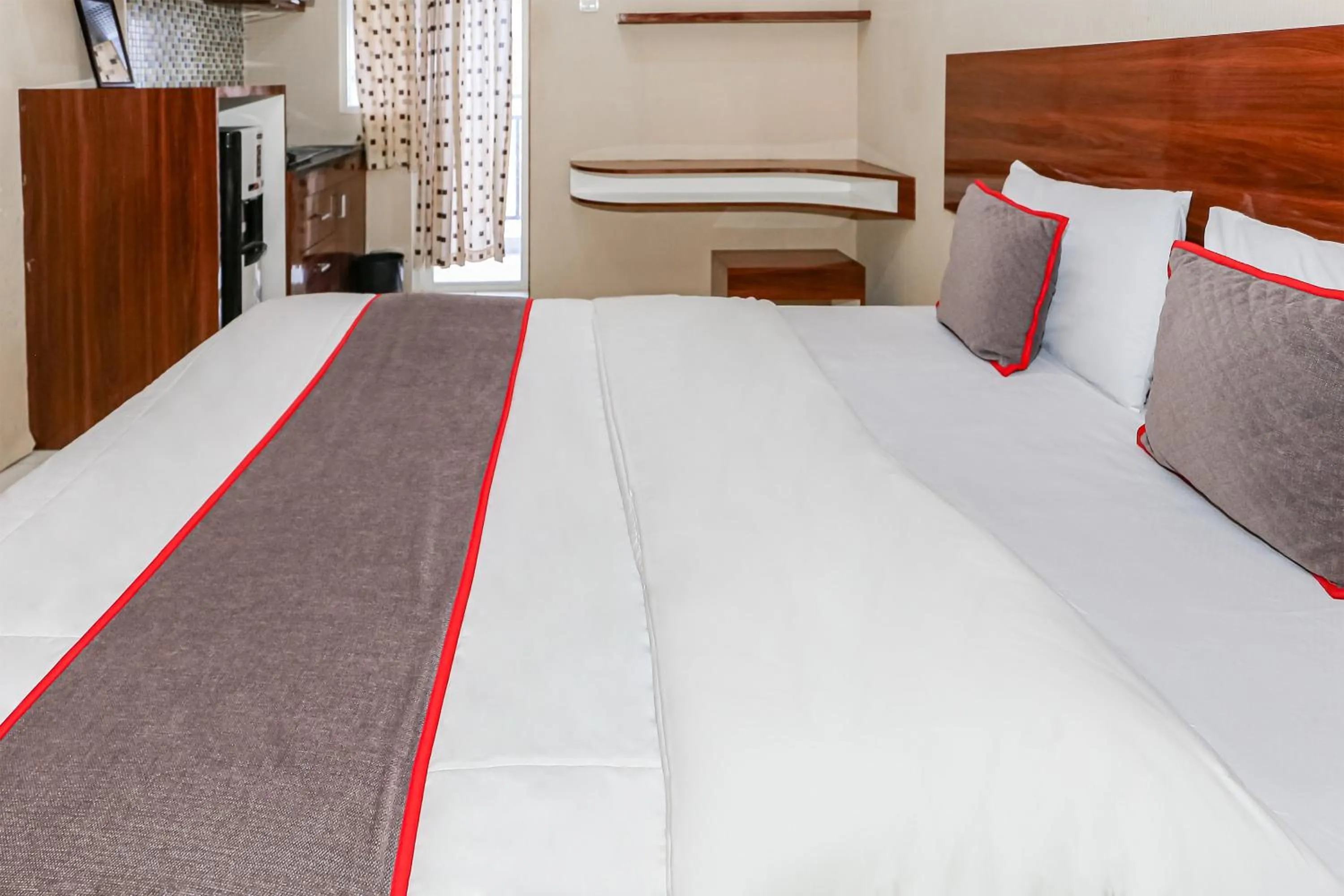 Bedroom, Bed in Capital O 93371 Pelangi Residence 5