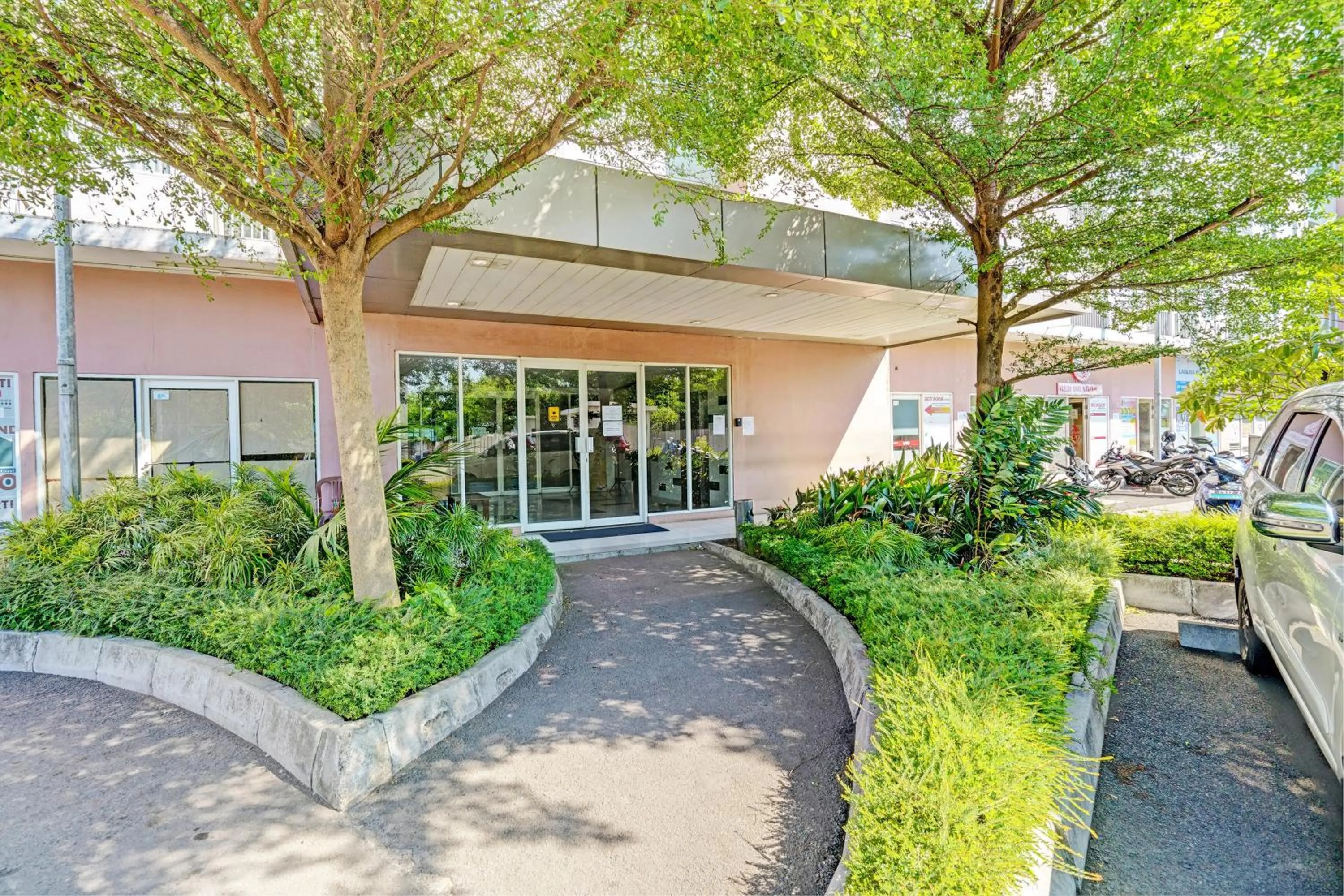 Lobby or reception in Hotel O Apartement Grand Sentraland By Rai Property