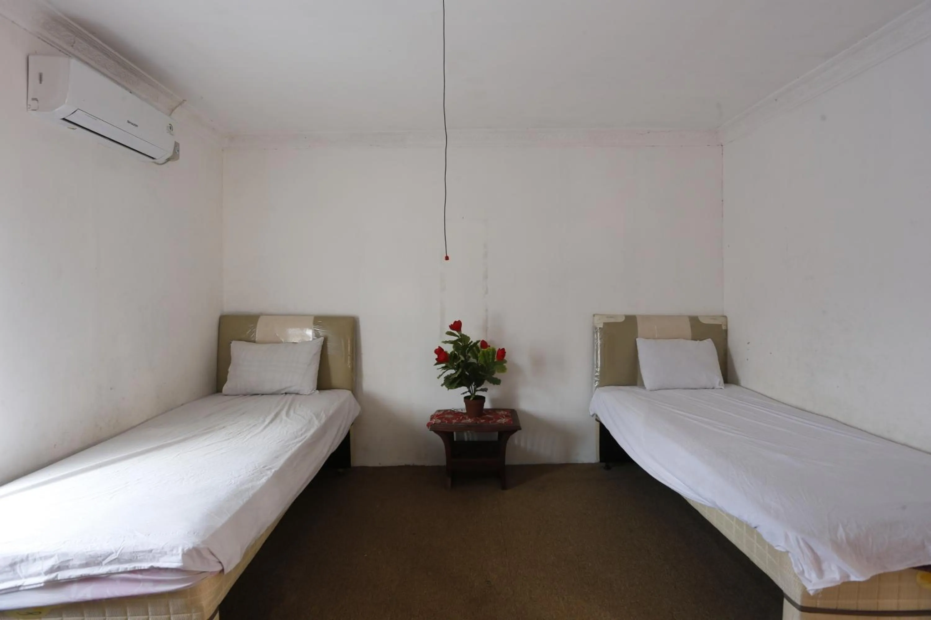 Bedroom, Bed in Hotel O Penginapan Mangkoe Barokah