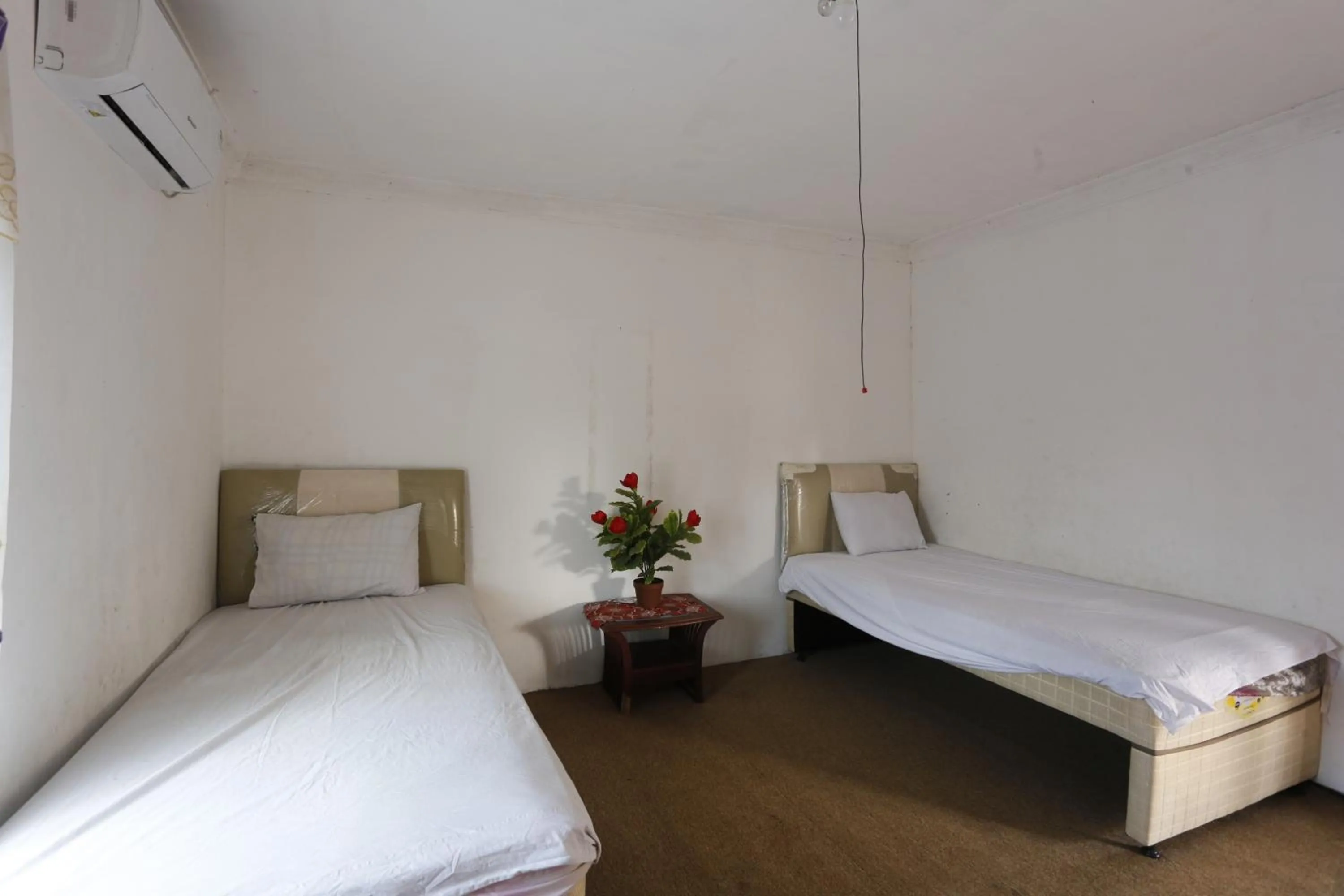 Bedroom, Bed in Hotel O Penginapan Mangkoe Barokah