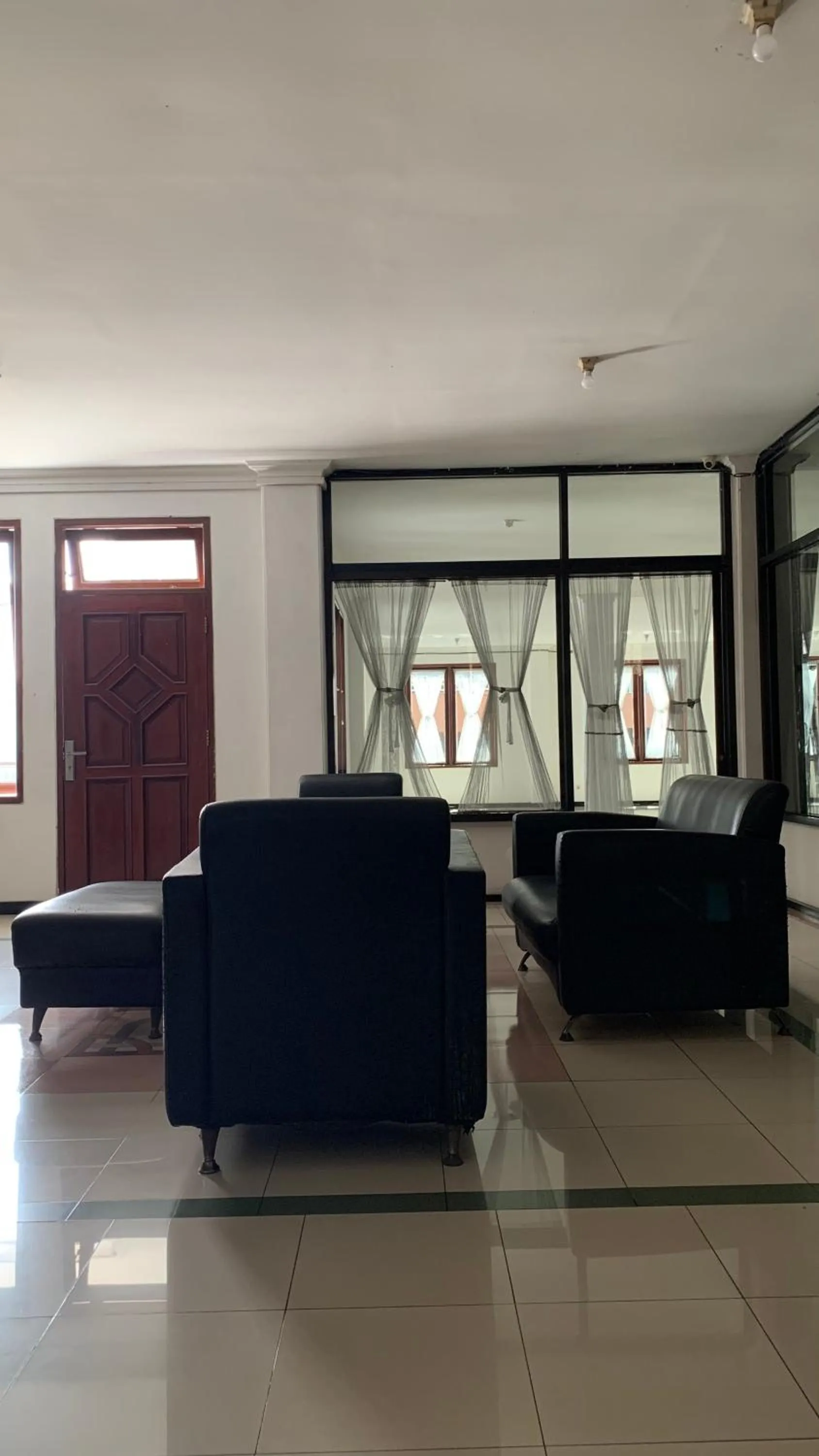 Lobby or reception in Hotel O Penginapan Mangkoe Barokah