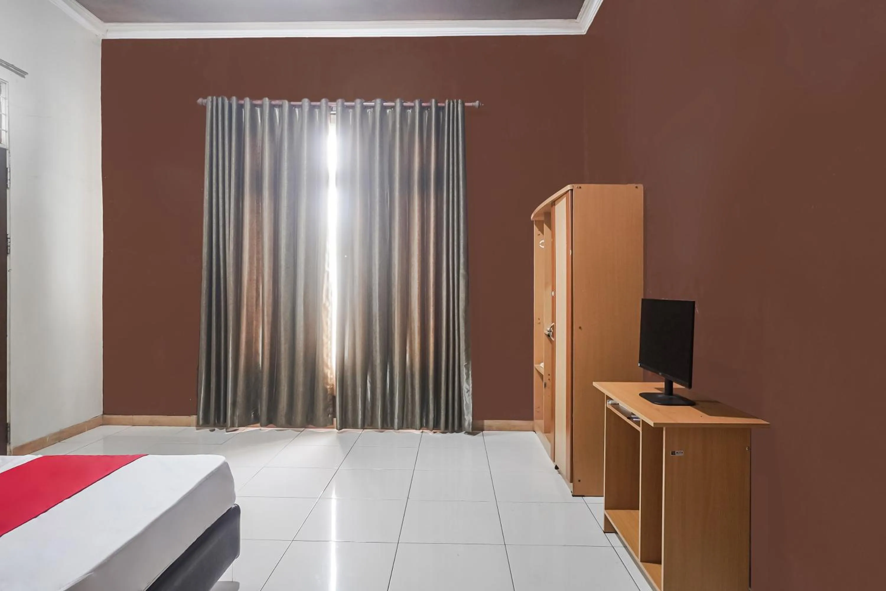 Bedroom, Bed in Hotel O Pondok Tawing Rumbih