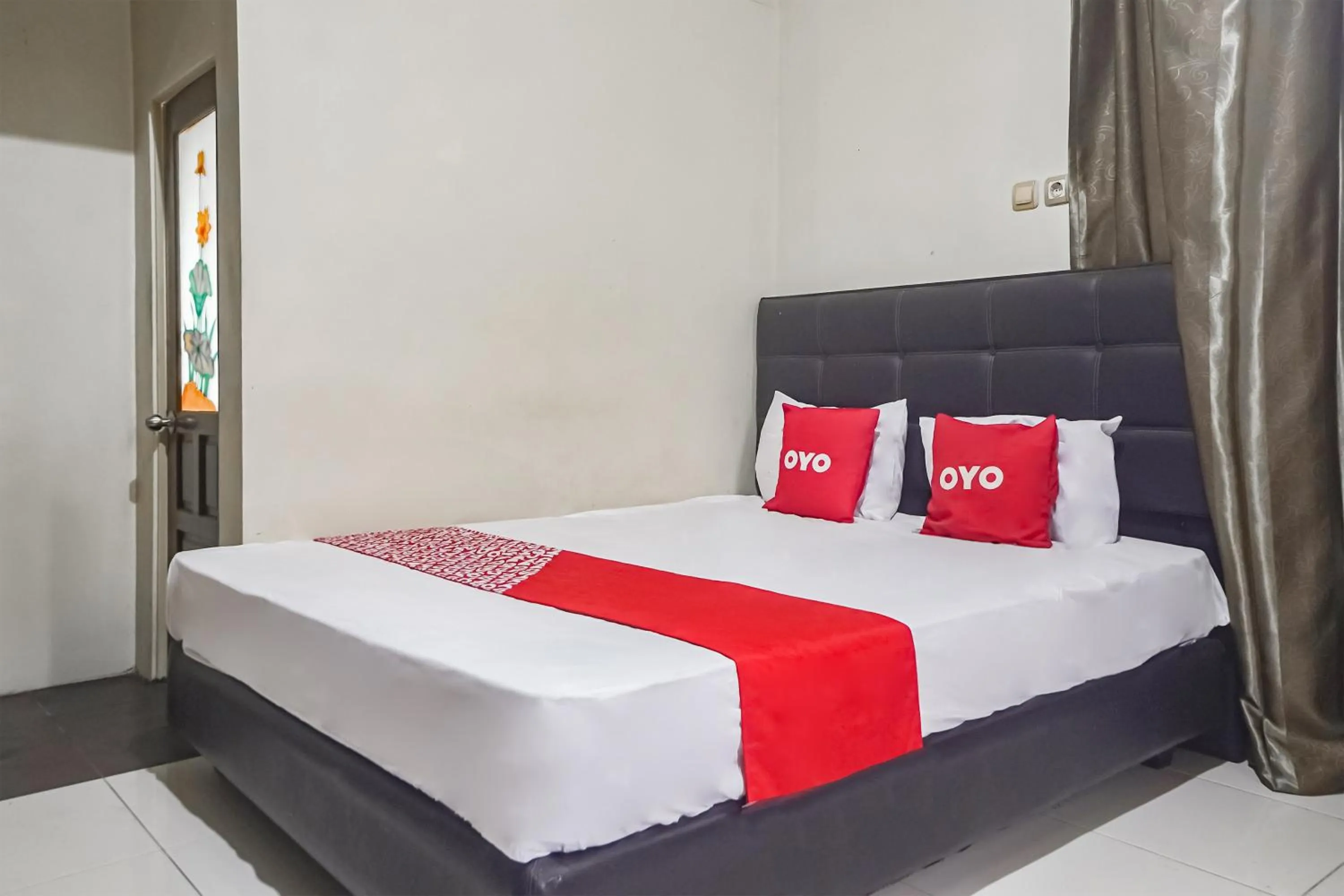 Bedroom, Bed in Hotel O Pondok Tawing Rumbih