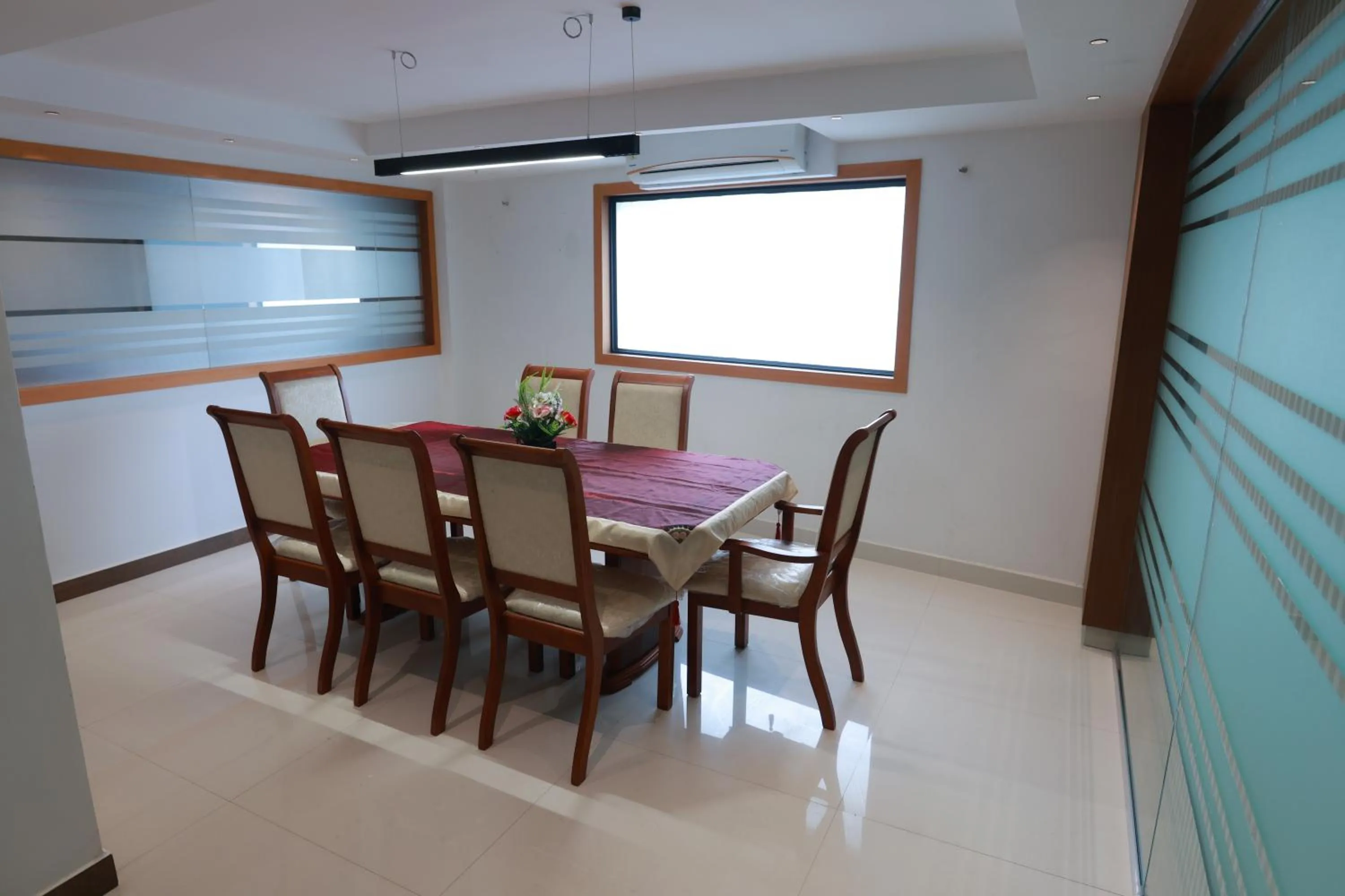 Meeting/conference room in Hotel Mangala Temple View