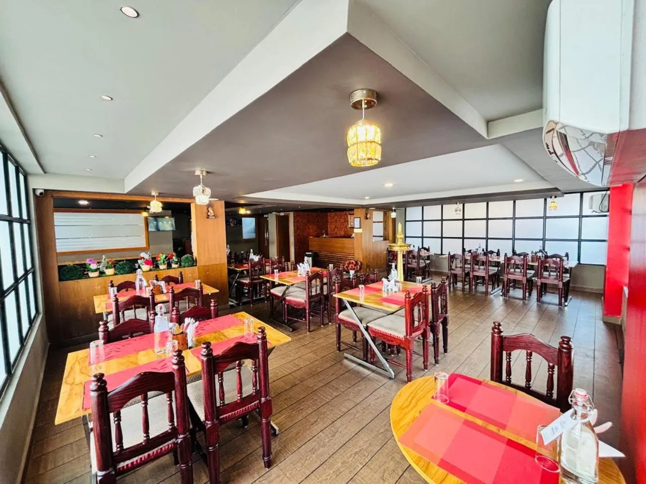 Restaurant/places to eat in Hotel Mangala Temple View