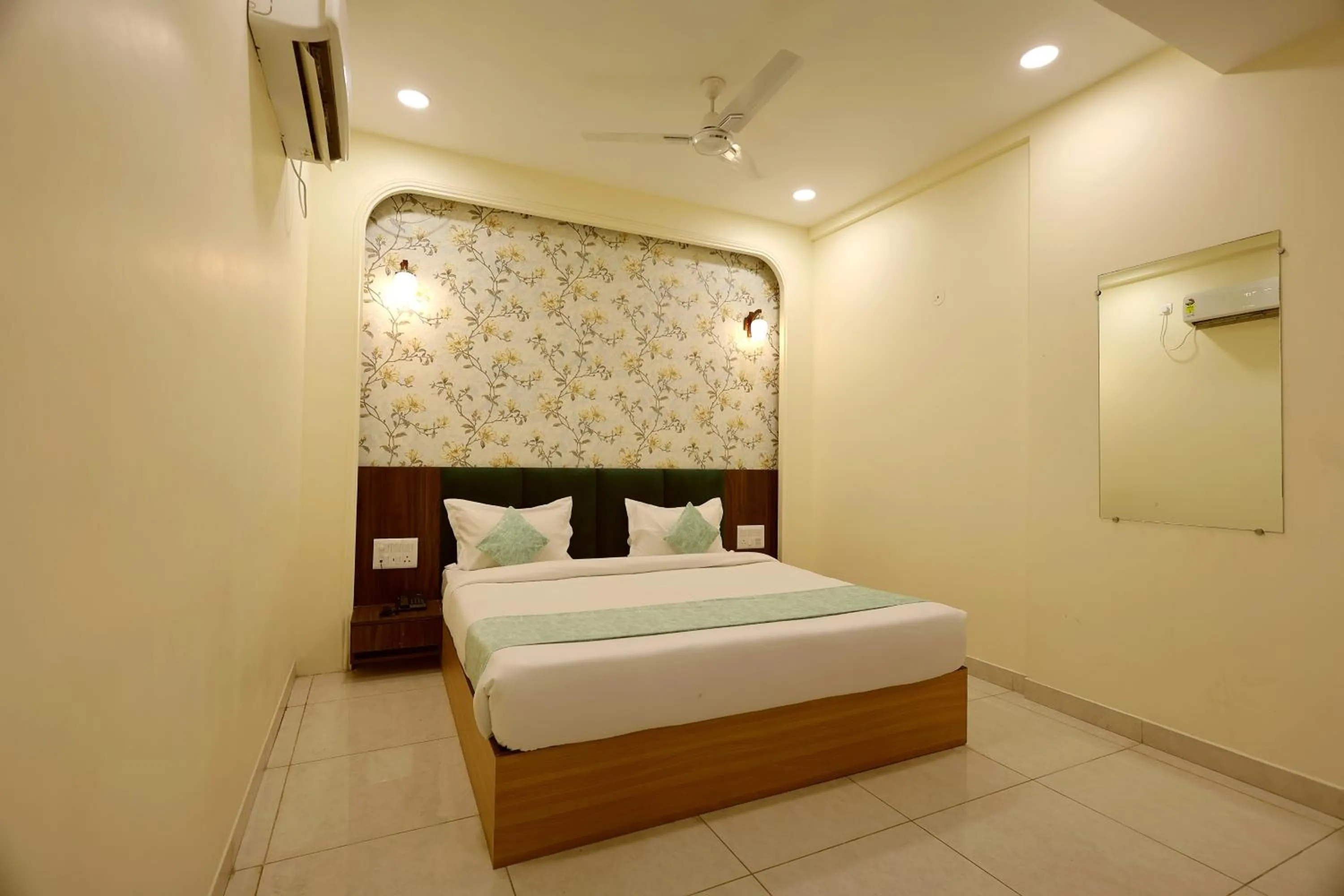 Photo of the whole room, Bed in The Blue Vista