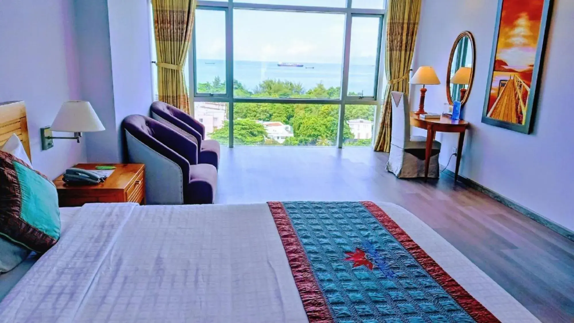 Deluxe Triple Room with Sea View in Petro Hotel Deluxe Triple Room with Sea View in Petro Hotel