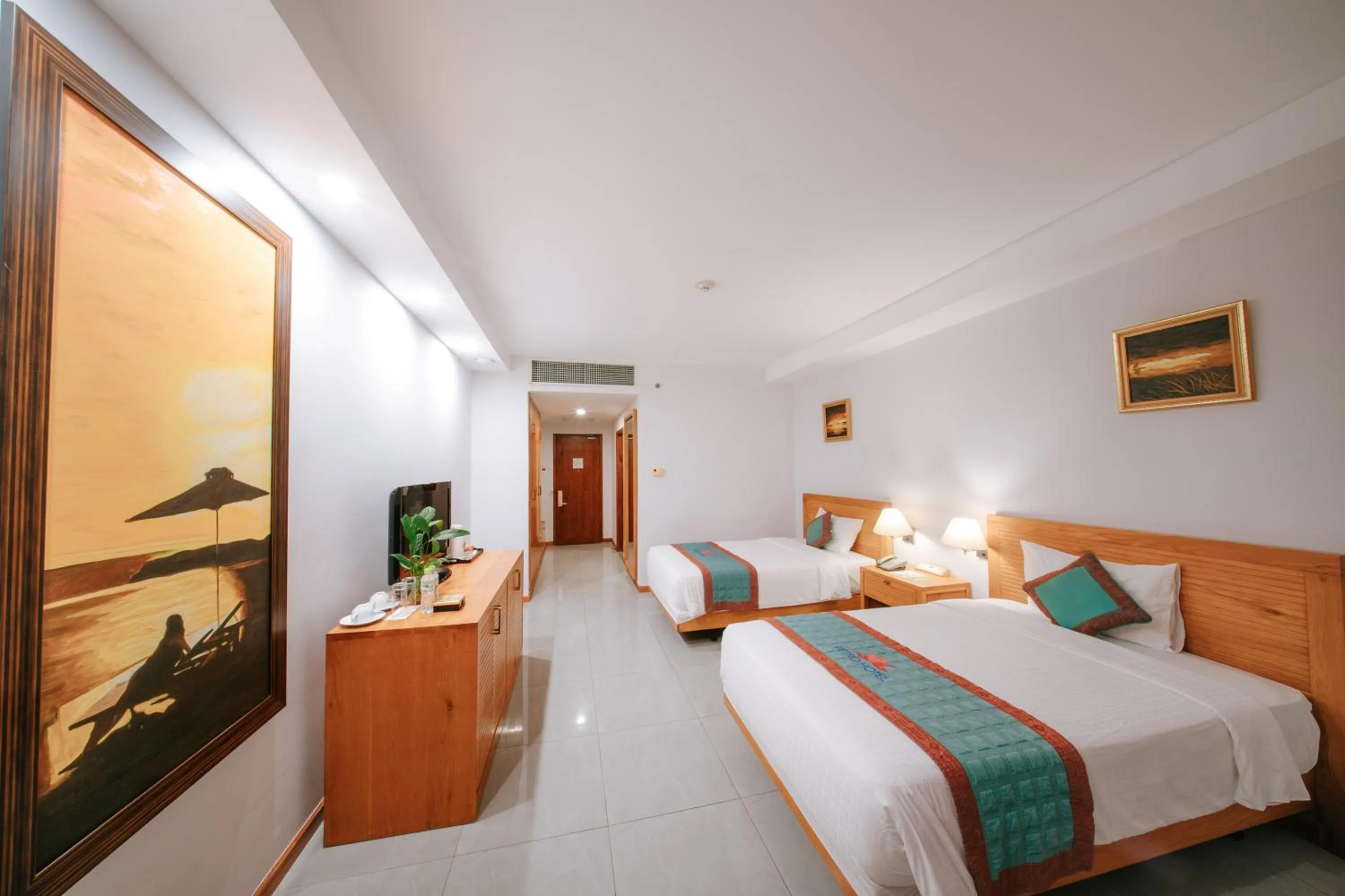 Photo of the whole room in Petro Hotel