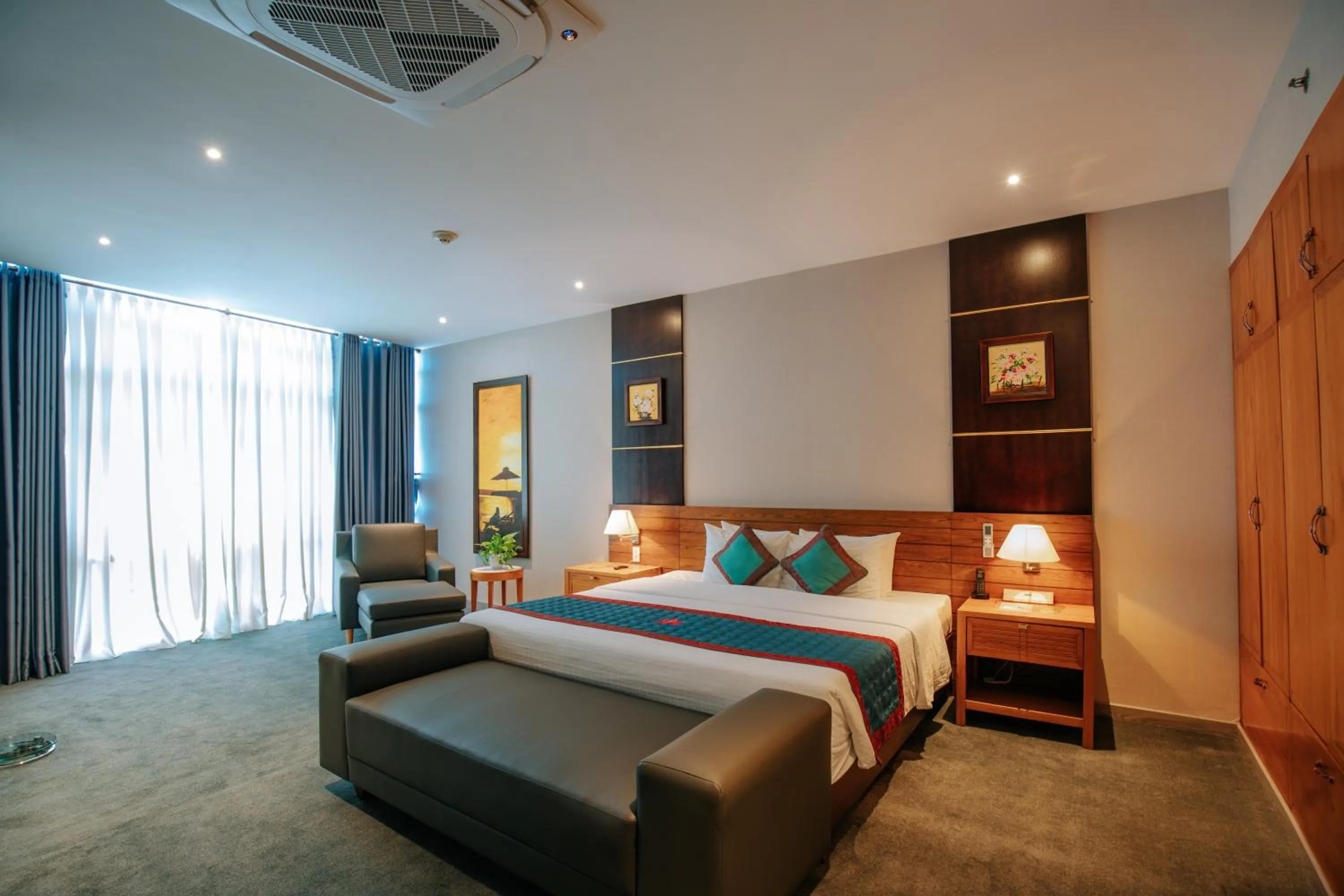 Bedroom in Petro Hotel