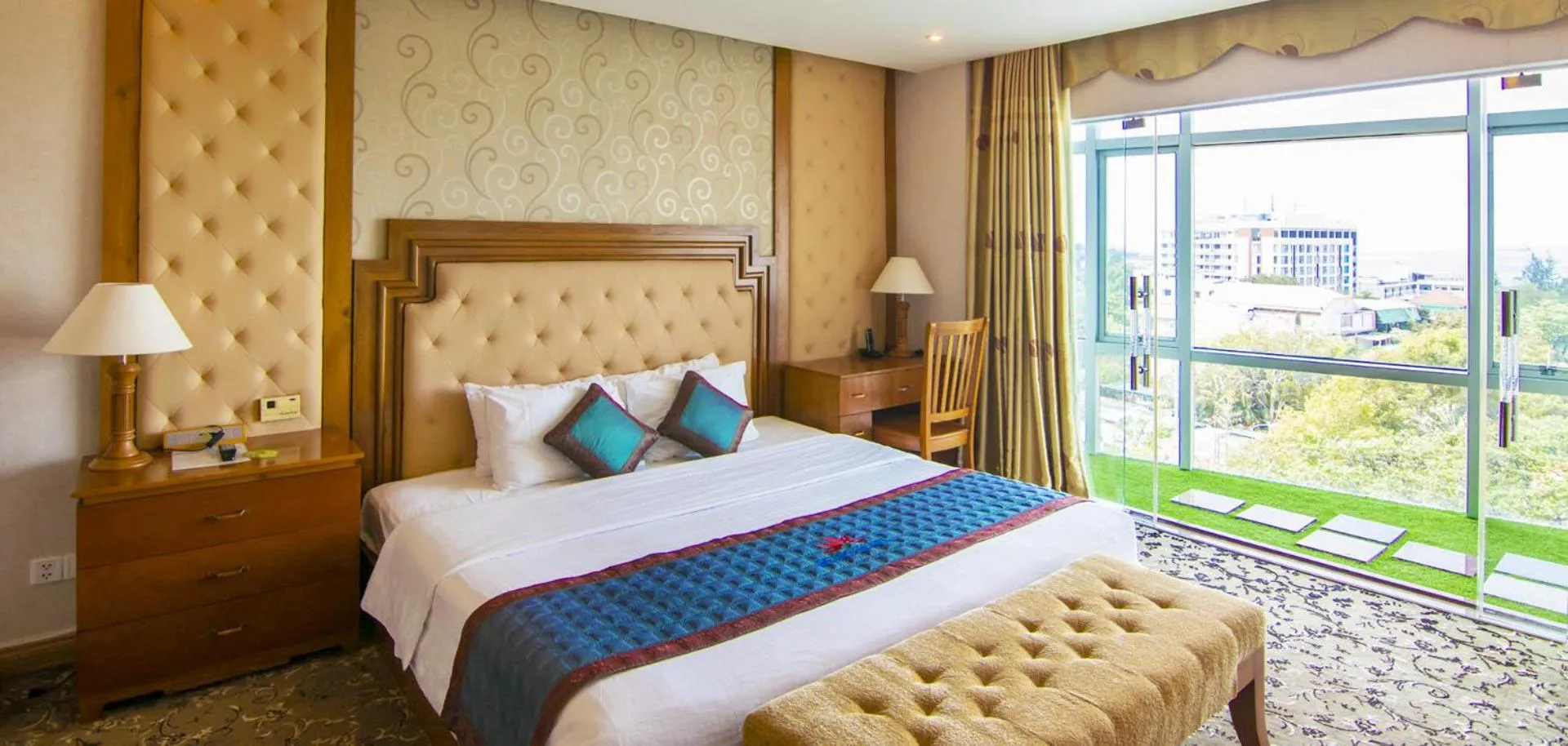 Bedroom in Petro Hotel